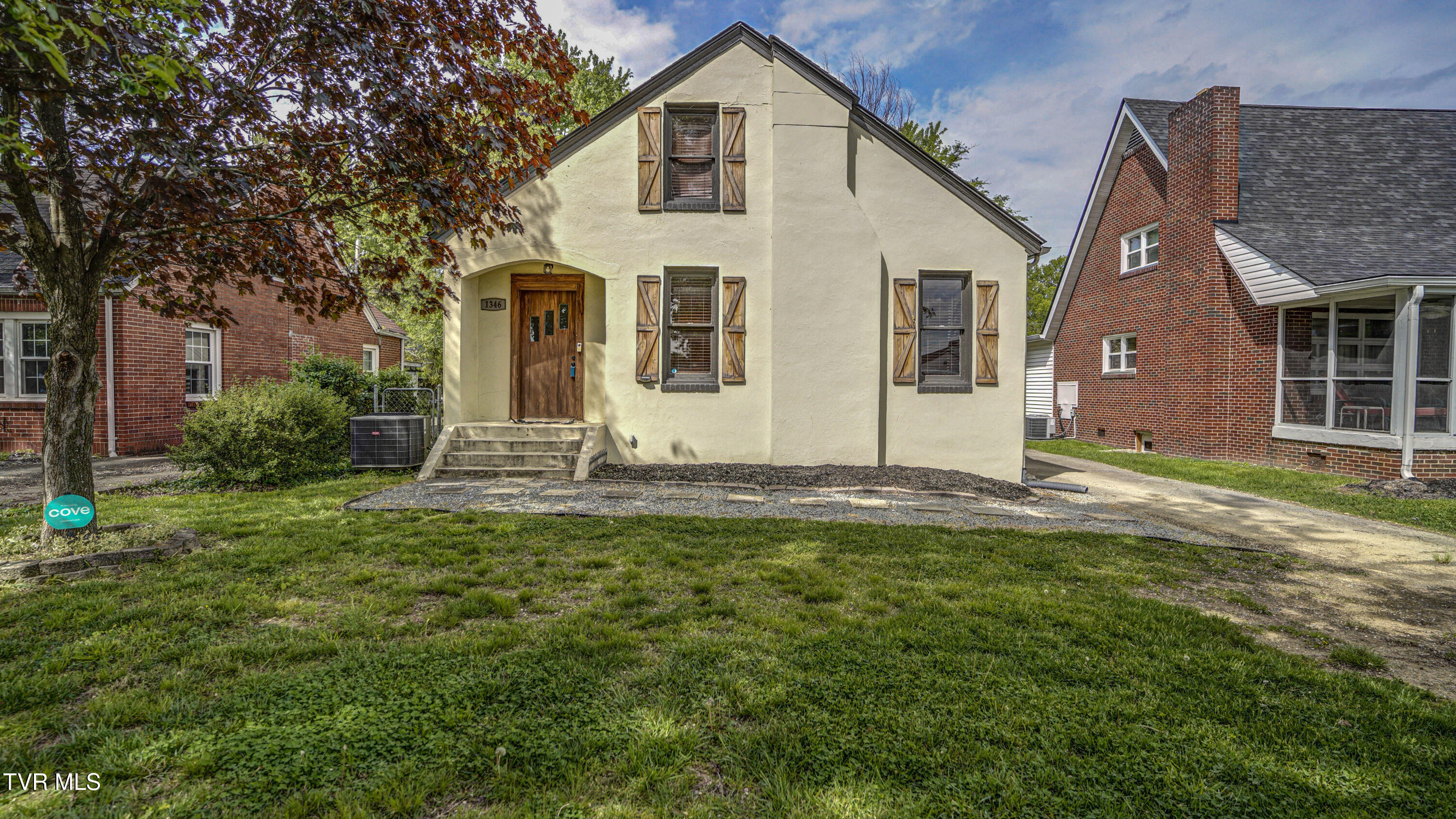 1346 East Center Street — photo