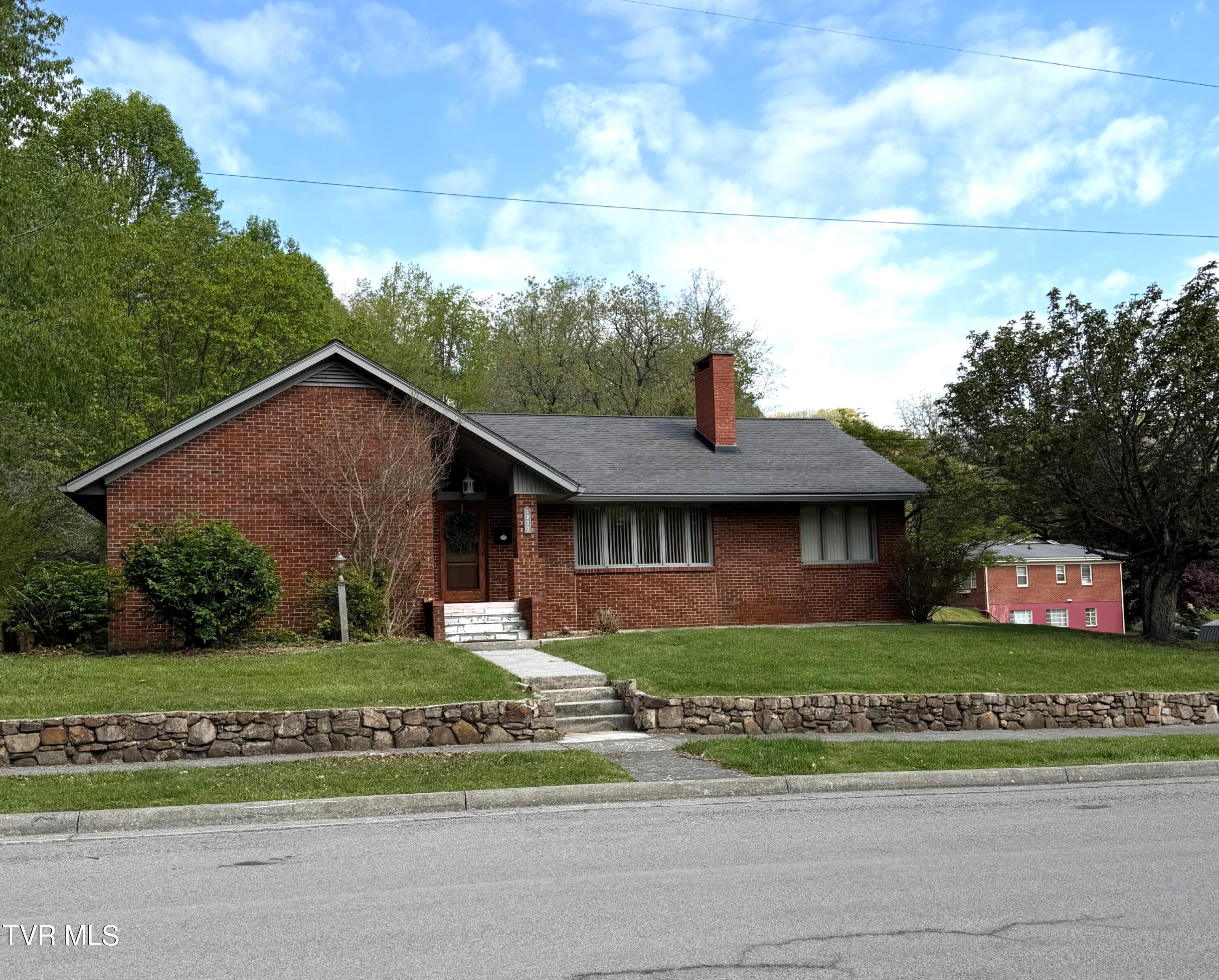 1202 Northwest Virginia Avenue — photo