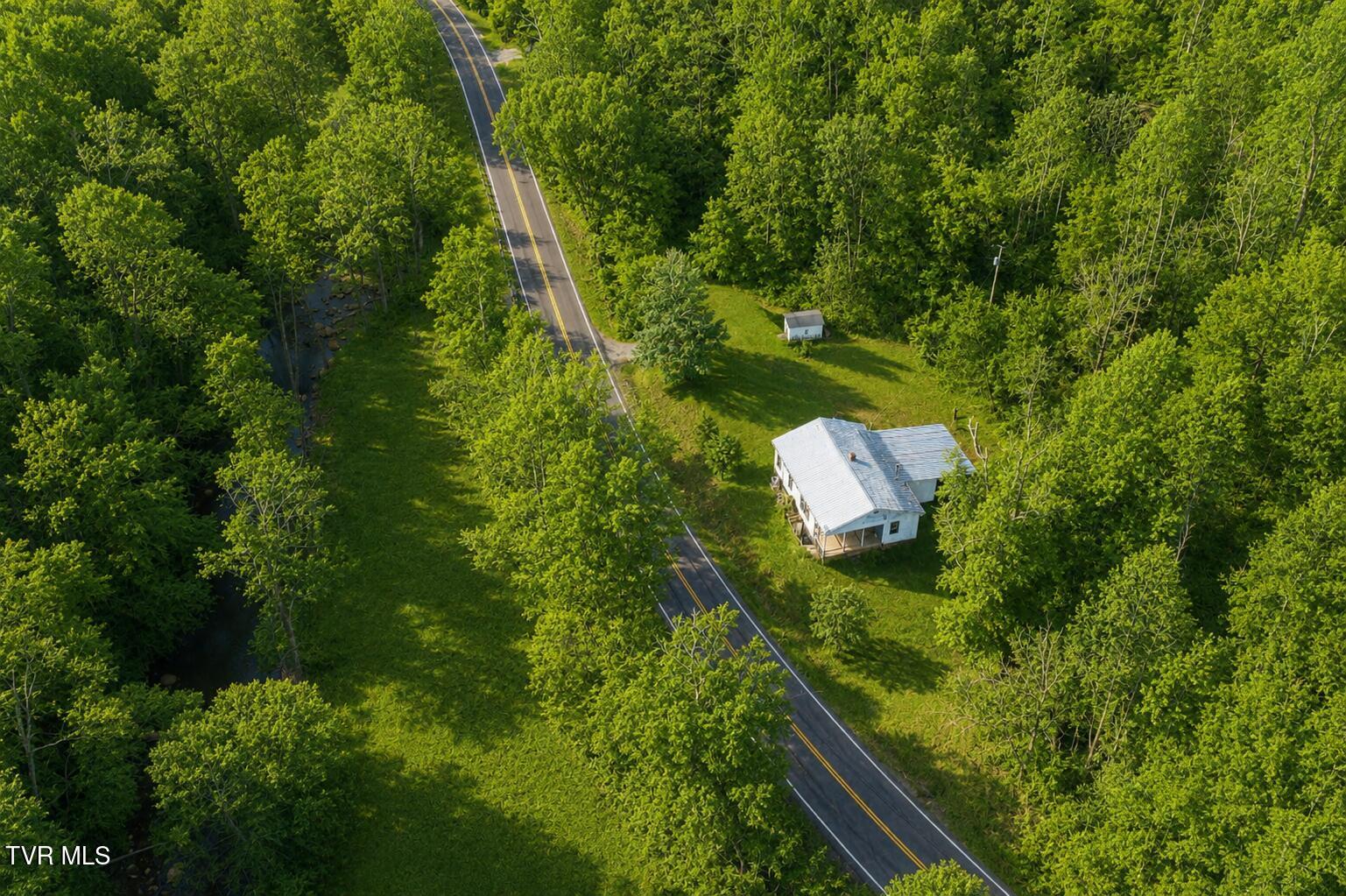 1529 Beech Creek Road — photo
