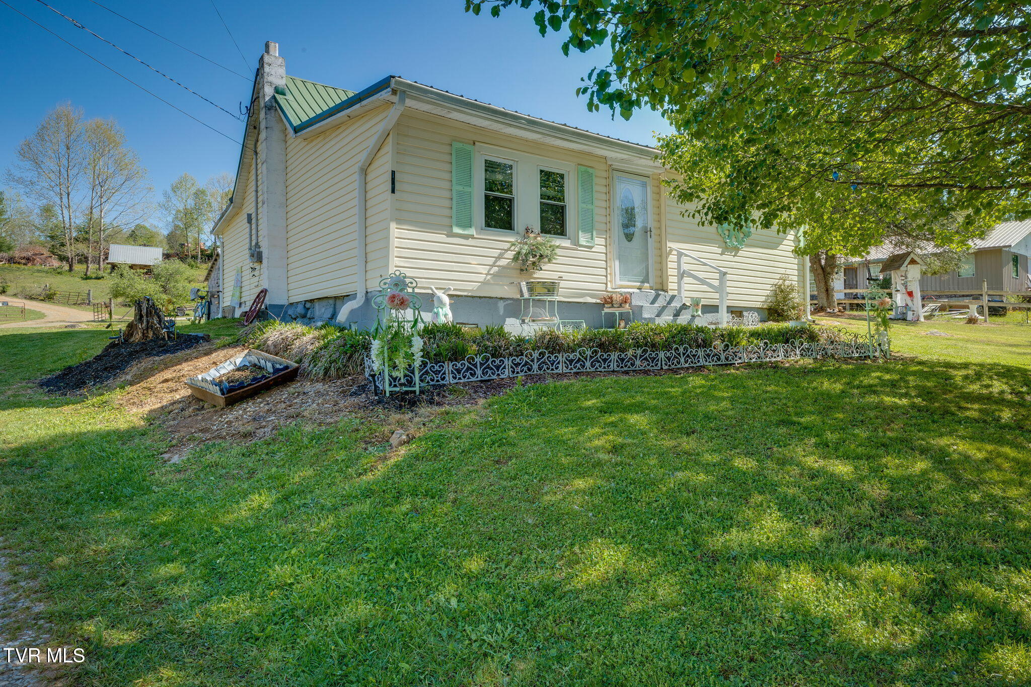 105 Samps Hollow Road — photo