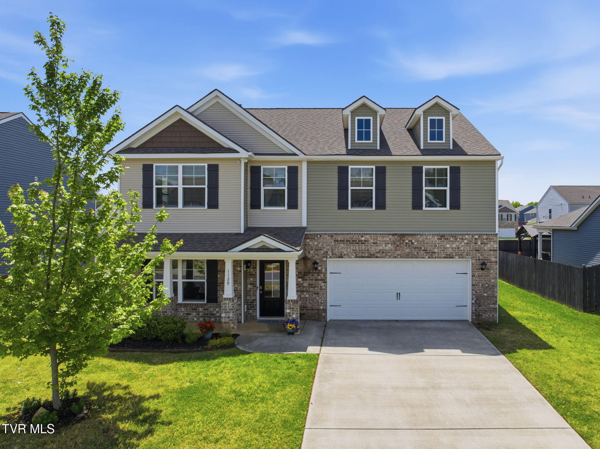1129 Raccoon Lane — photo