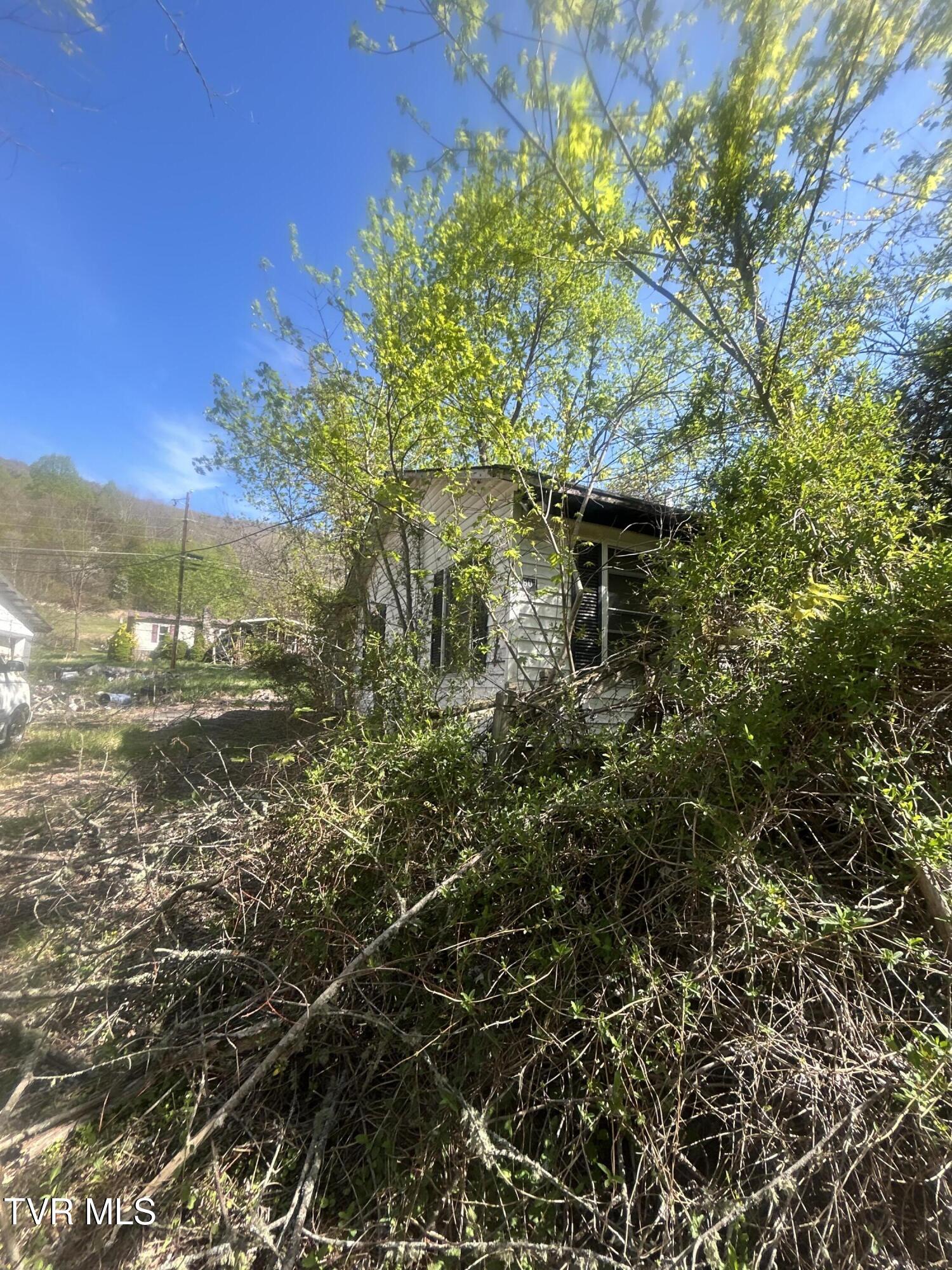 807 Cleghorn Valley Road — photo