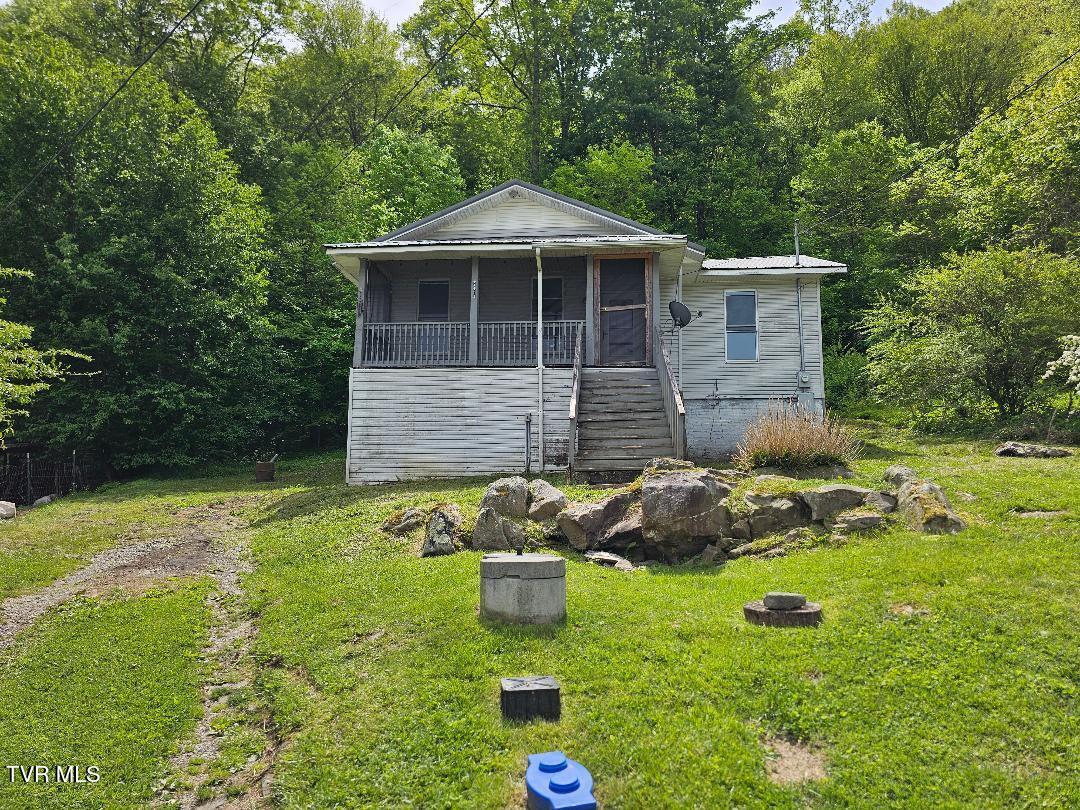 2104 Exeter Road — photo