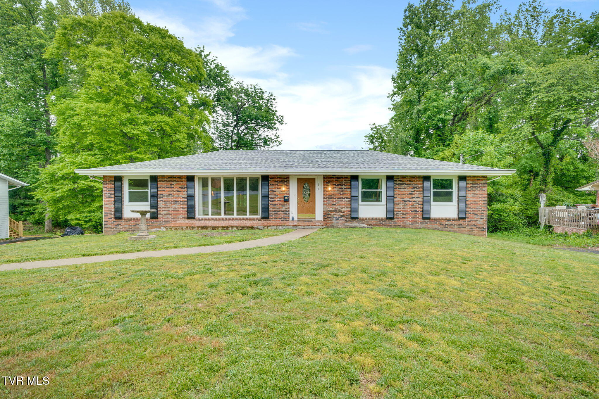 107 Dogwood Lane — photo