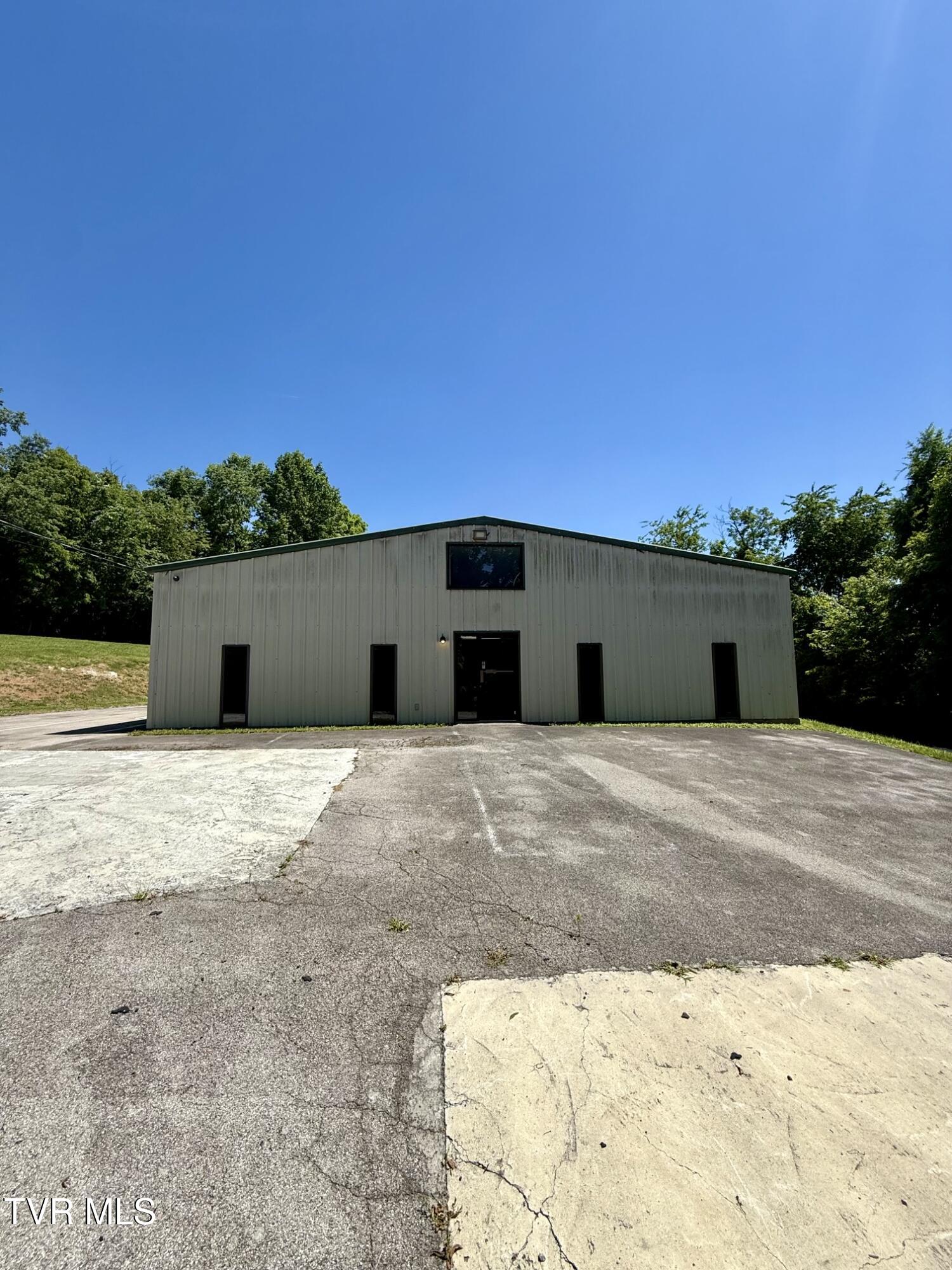 2860 Highway 11W — photo