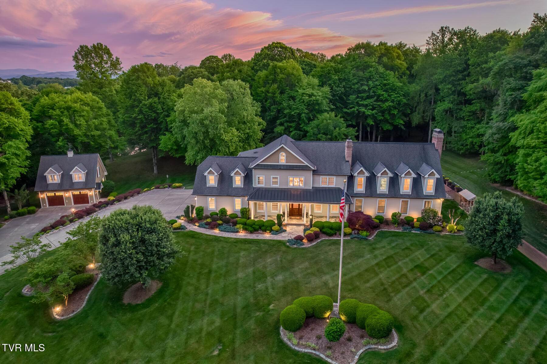 156 Vines Drive — photo