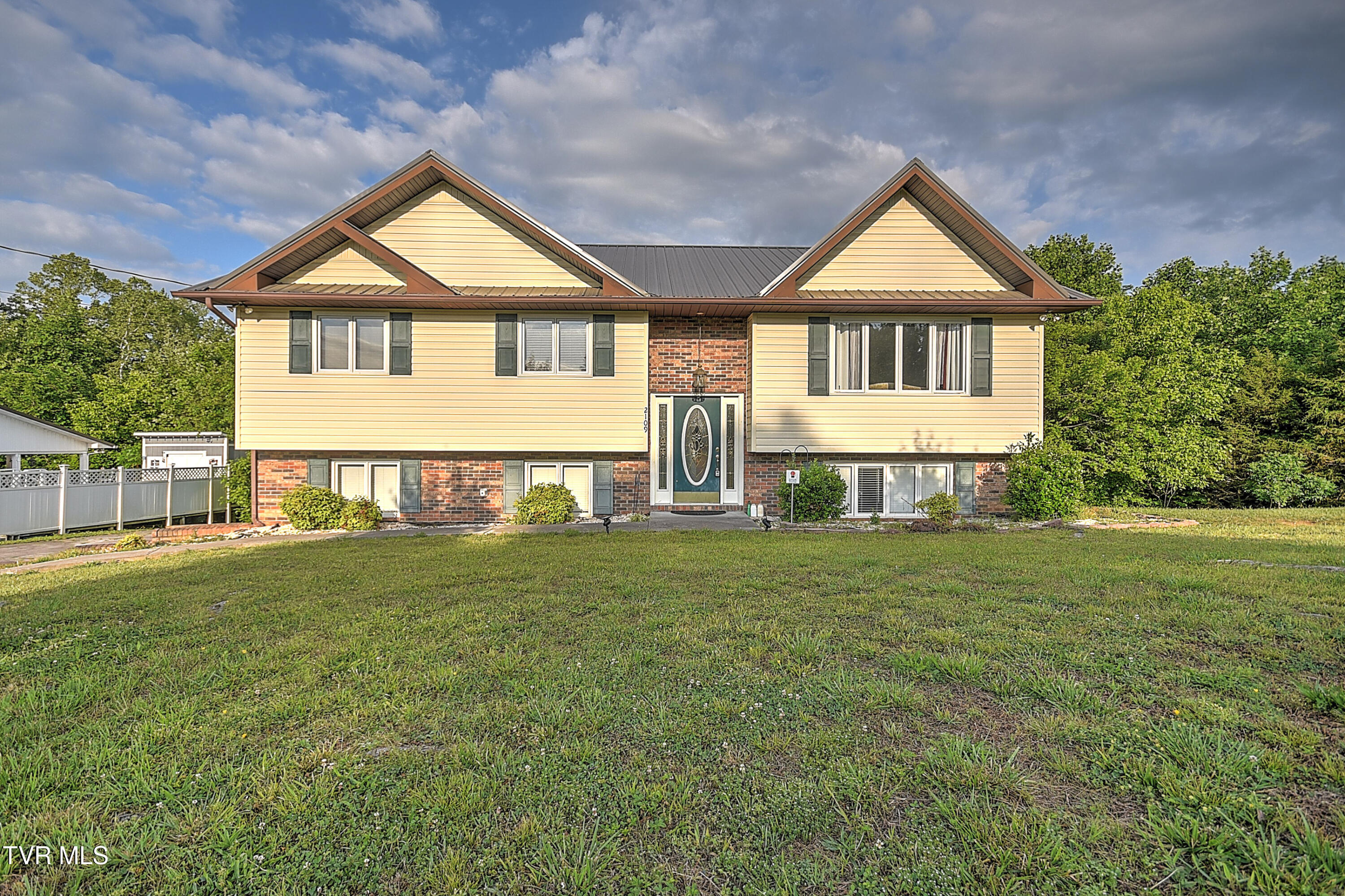 2109 Faulk Lane — photo