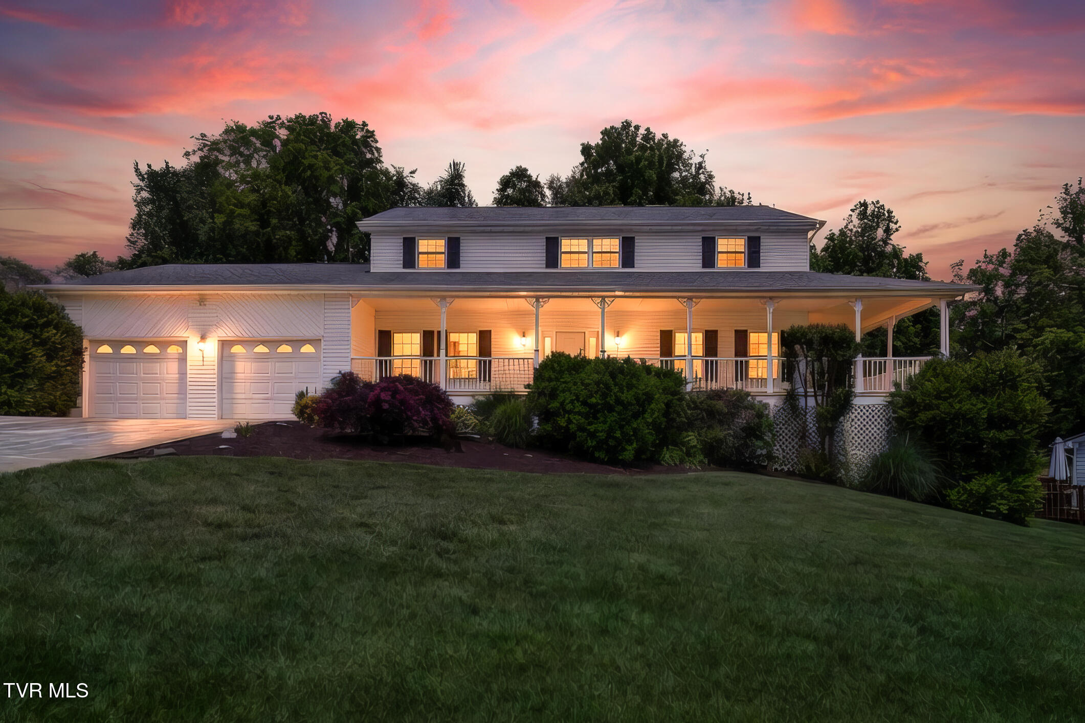 2 Gatewood Drive — photo