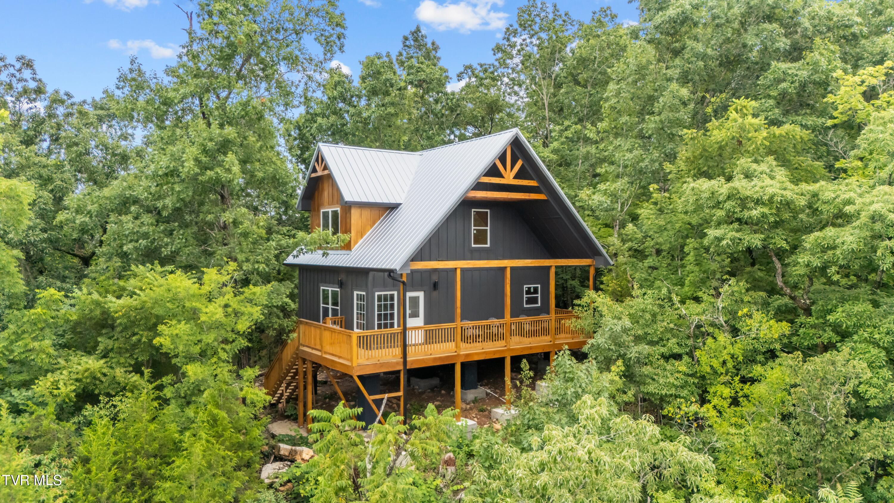 425 Cliffwood Drive — photo
