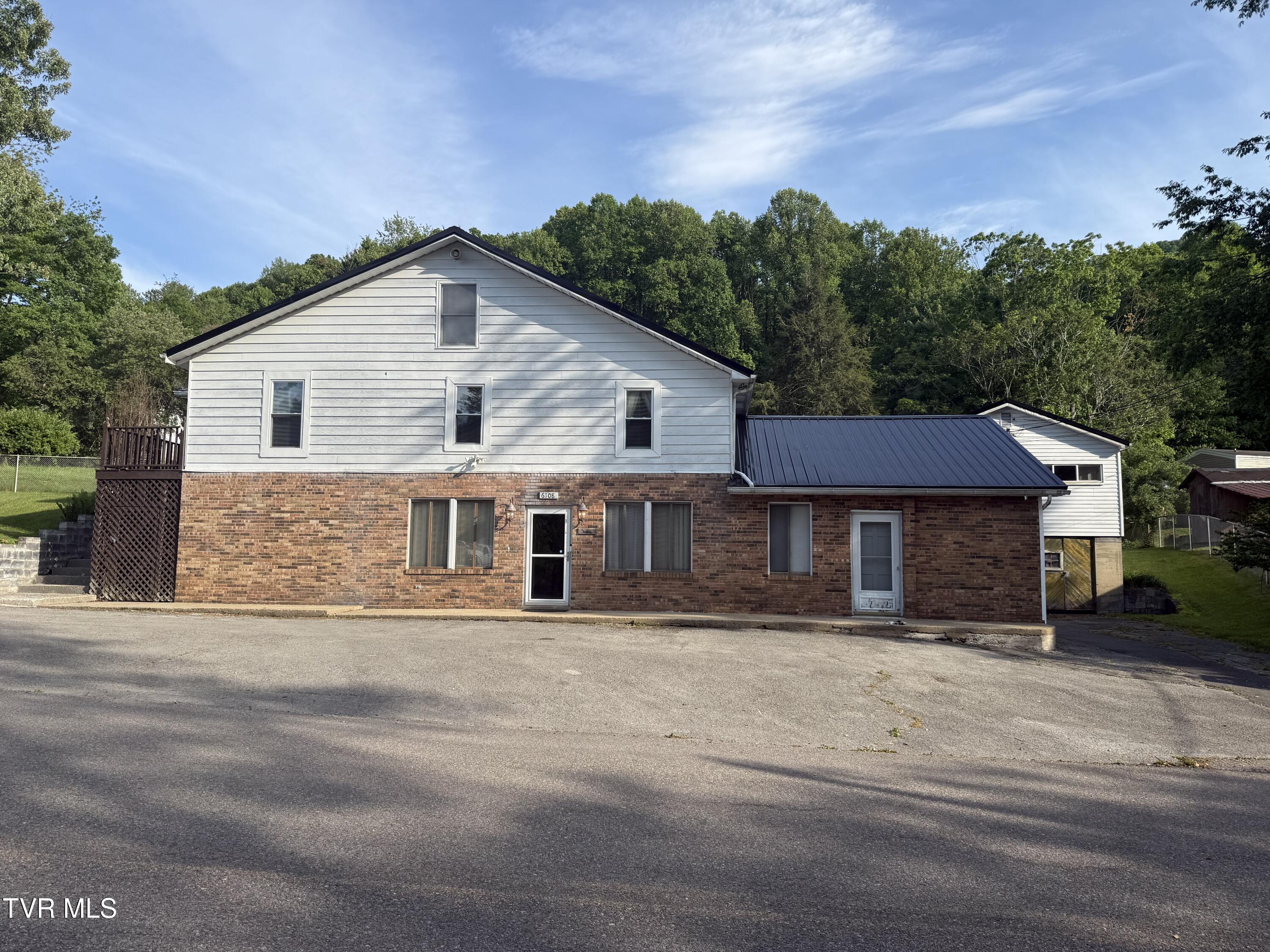 6106/6108 West Norton Road — photo