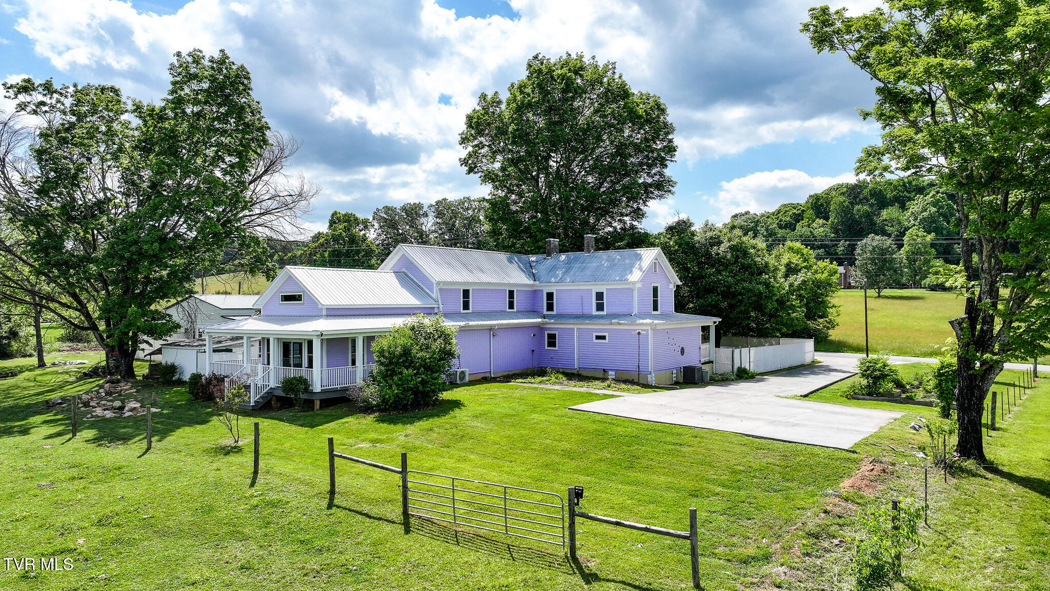 2430 Brown Springs Road — photo