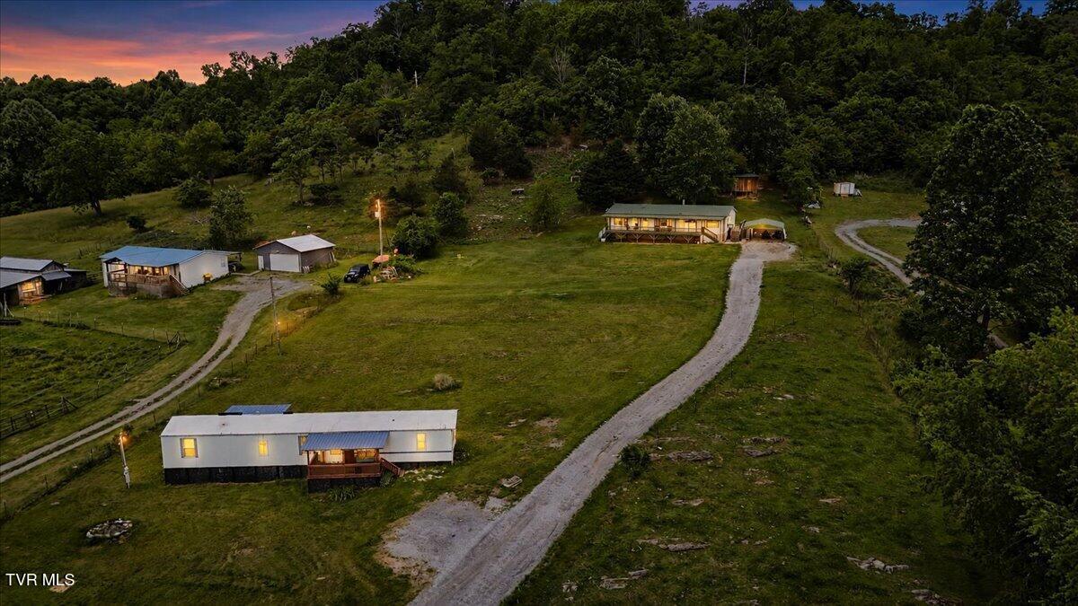 12207 Reedy Creek Road — photo