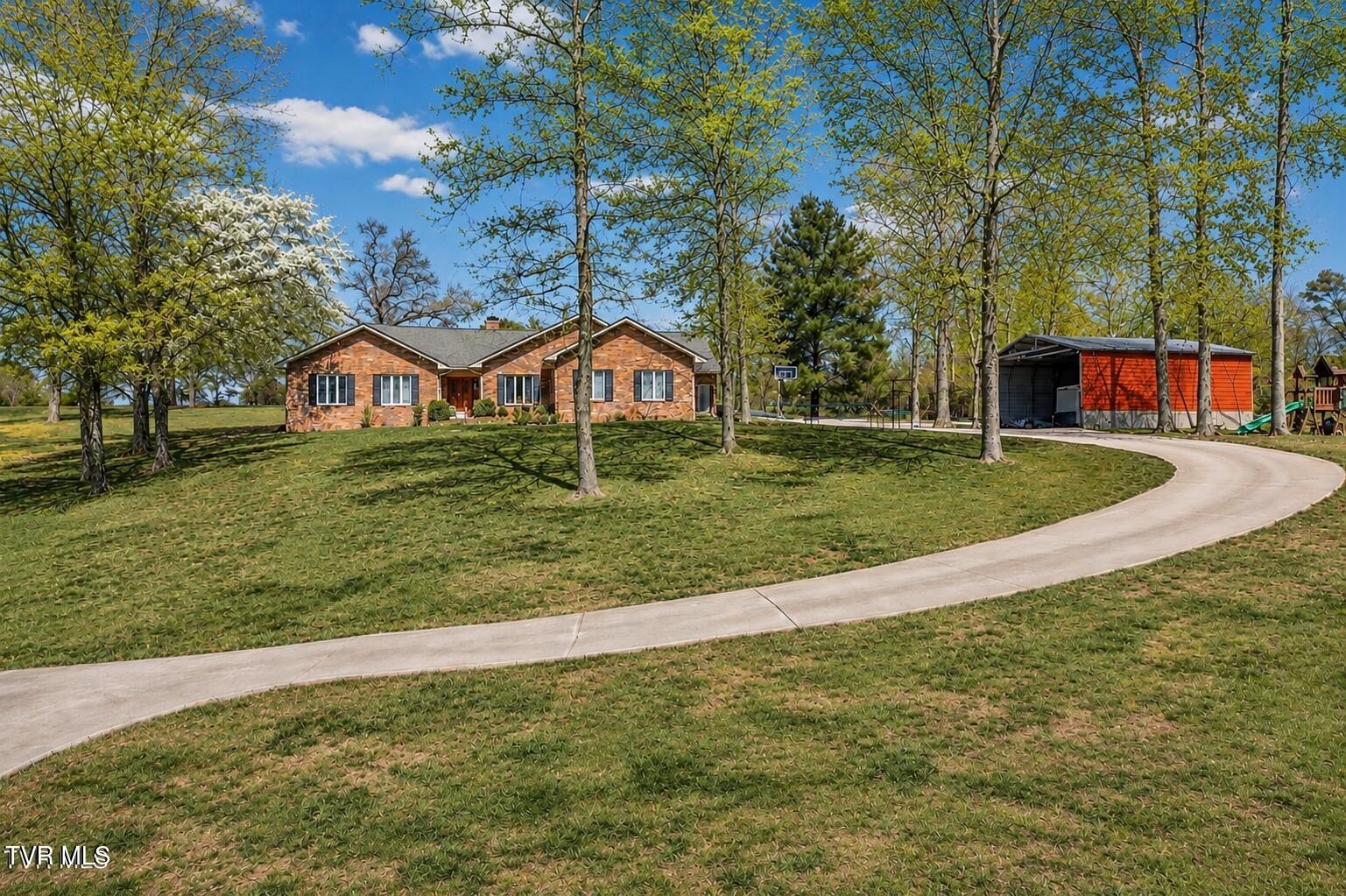 165 Fairway Drive — photo