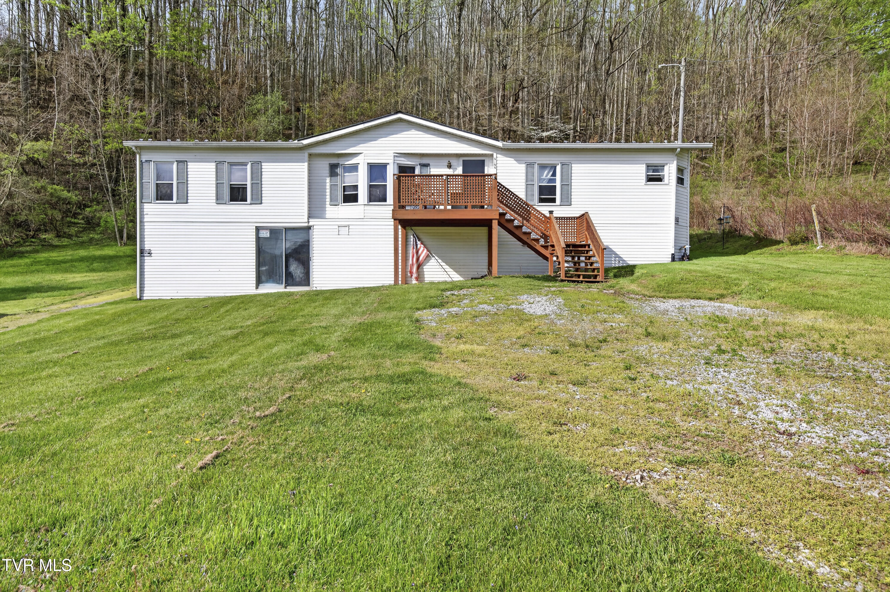2122 Wren Lane — photo