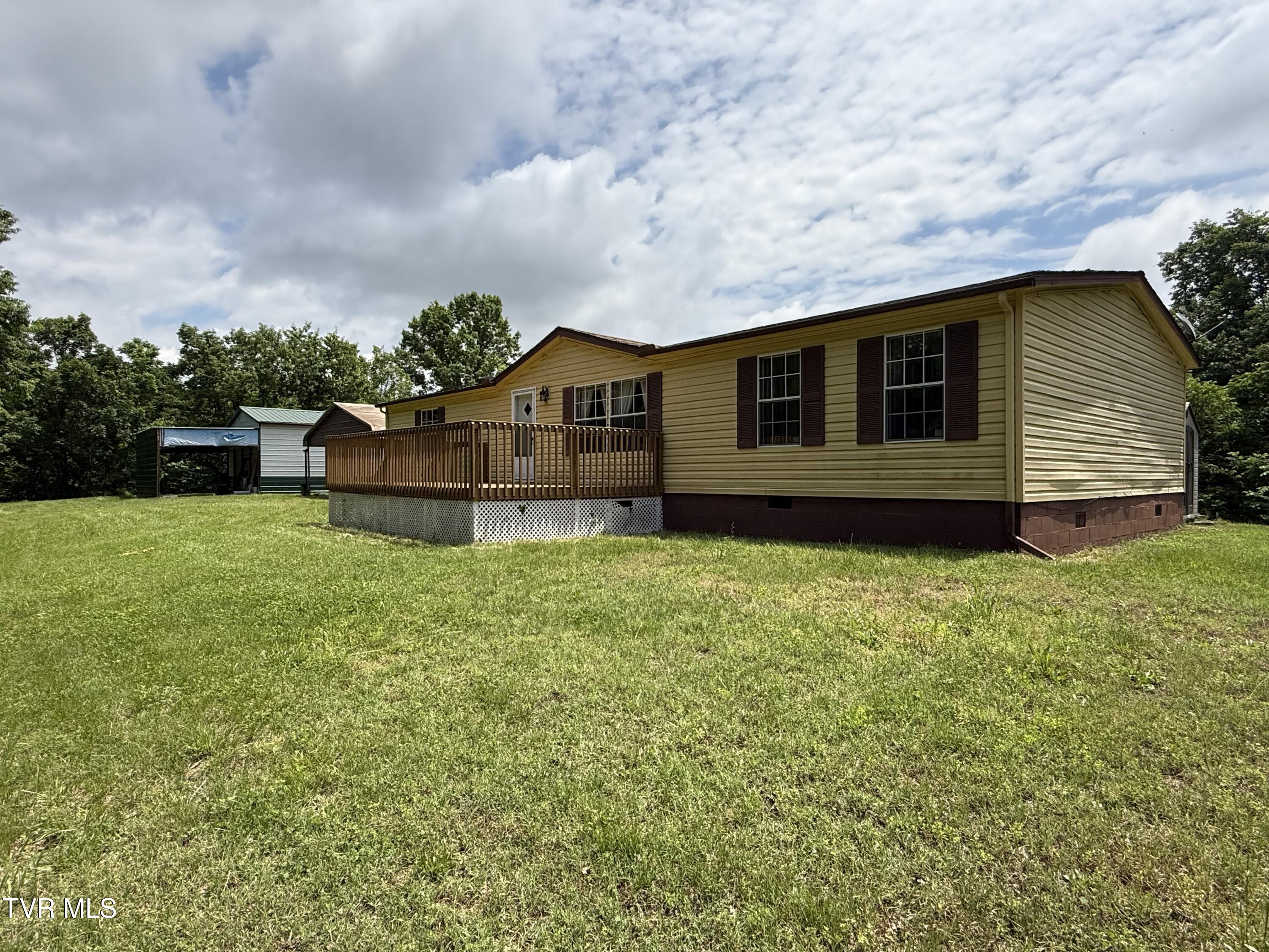 2233 Sinking Creek Road — photo