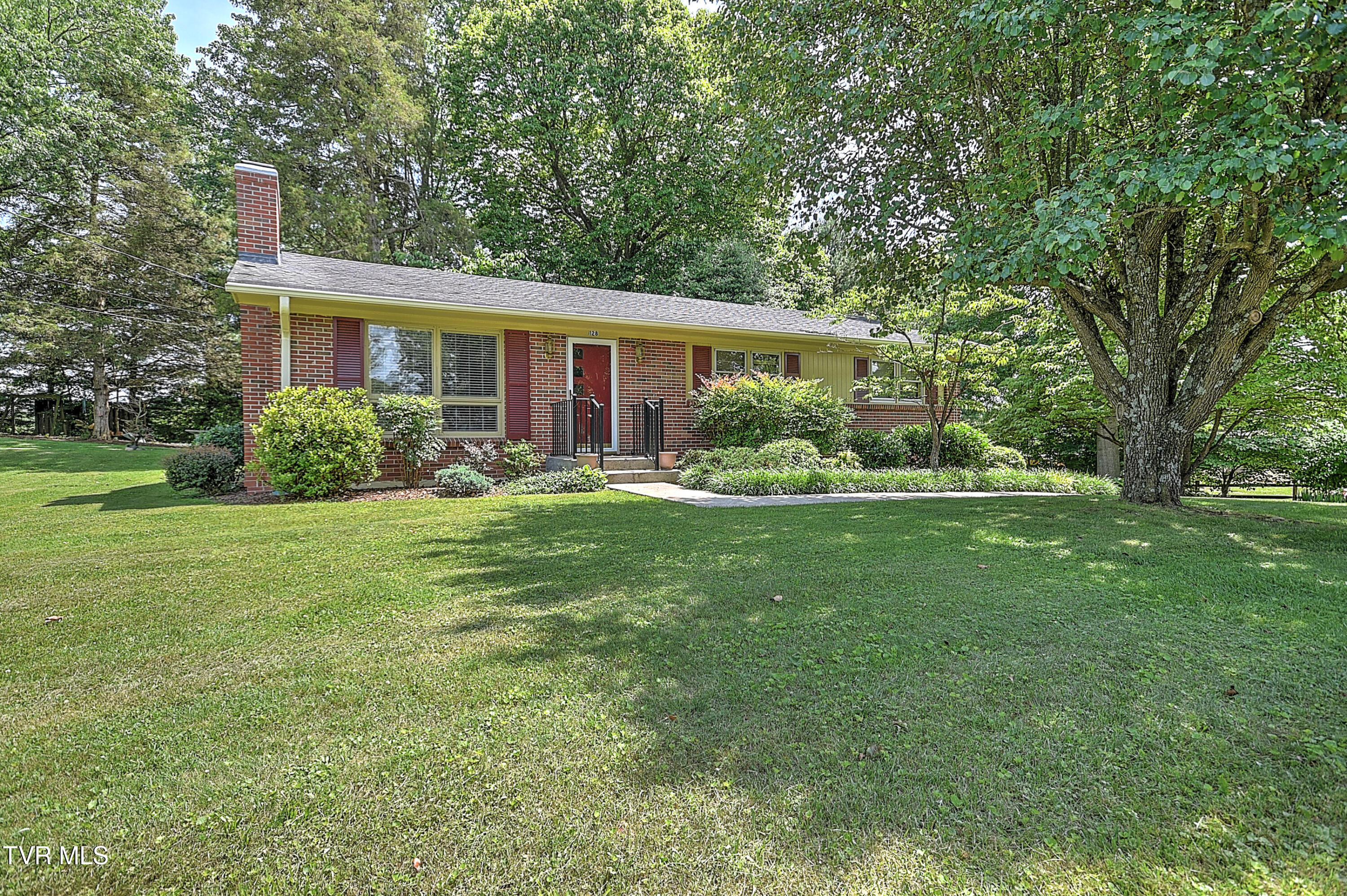 128 Hilltop Drive — photo