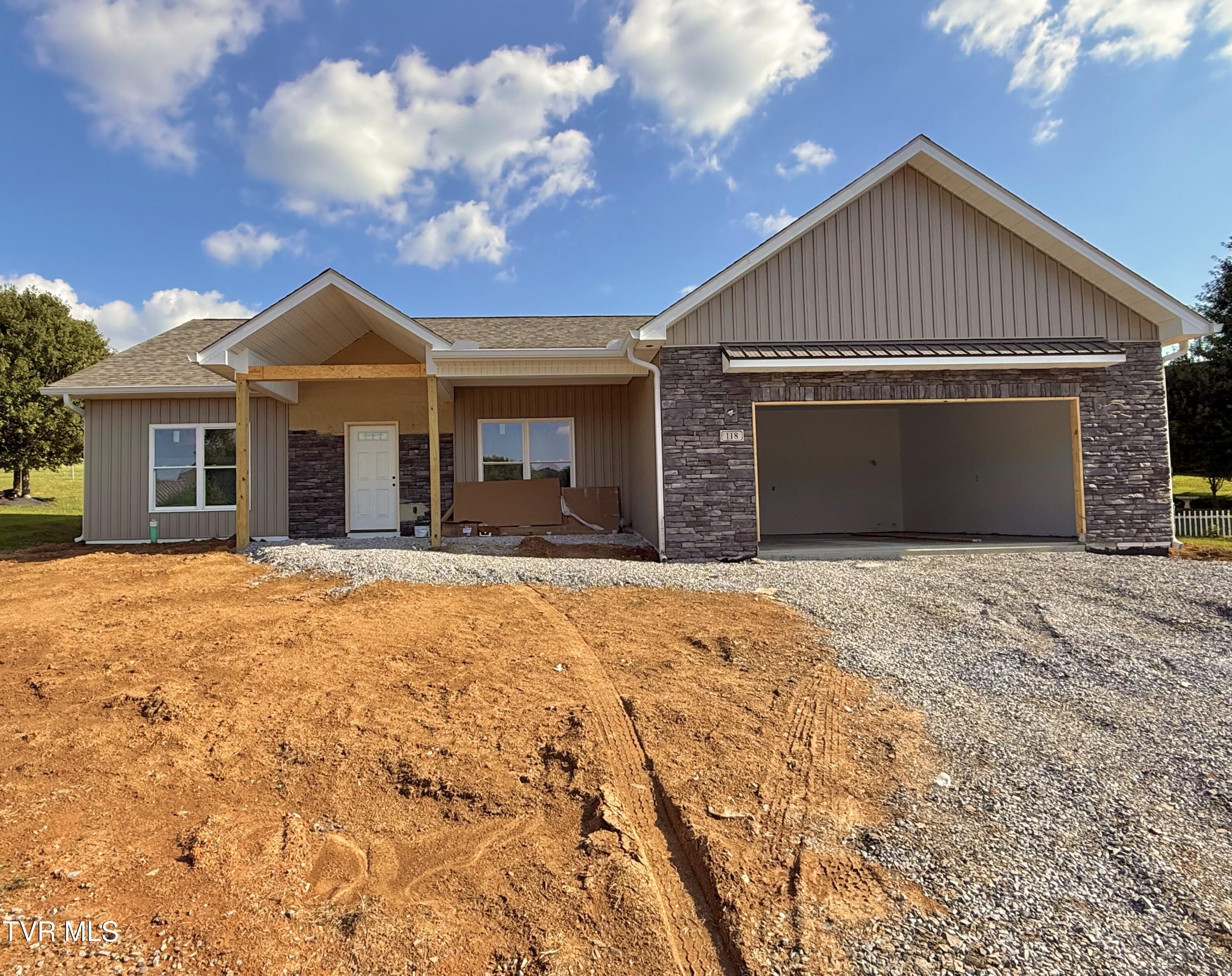 118 Emerald Drive — photo