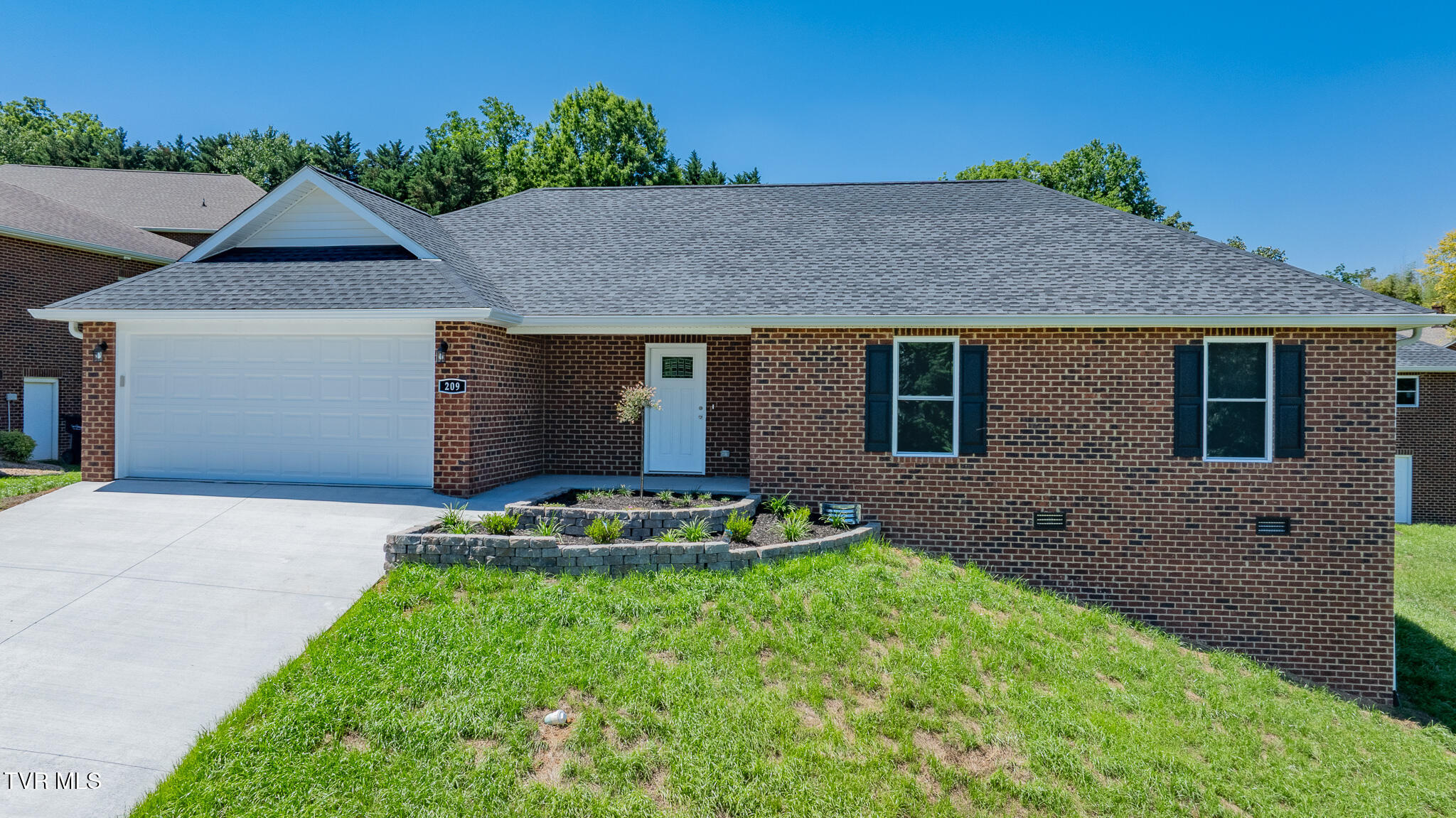 209 Farmington Drive — photo