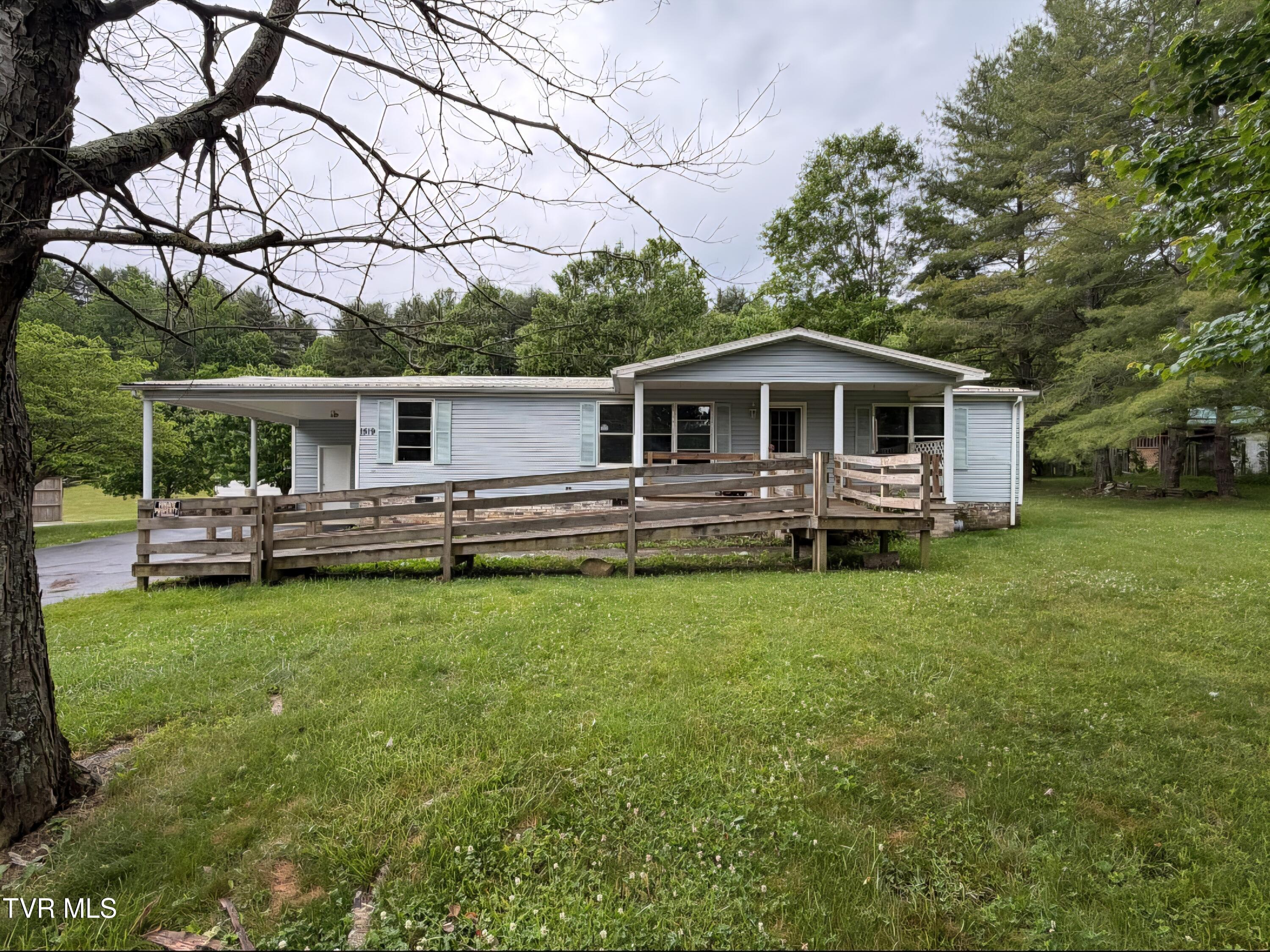 1519 Spear Branch Road — photo