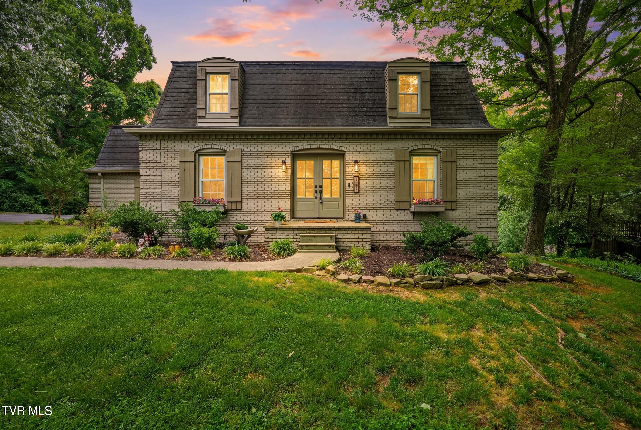 901 Beechwood Drive — photo