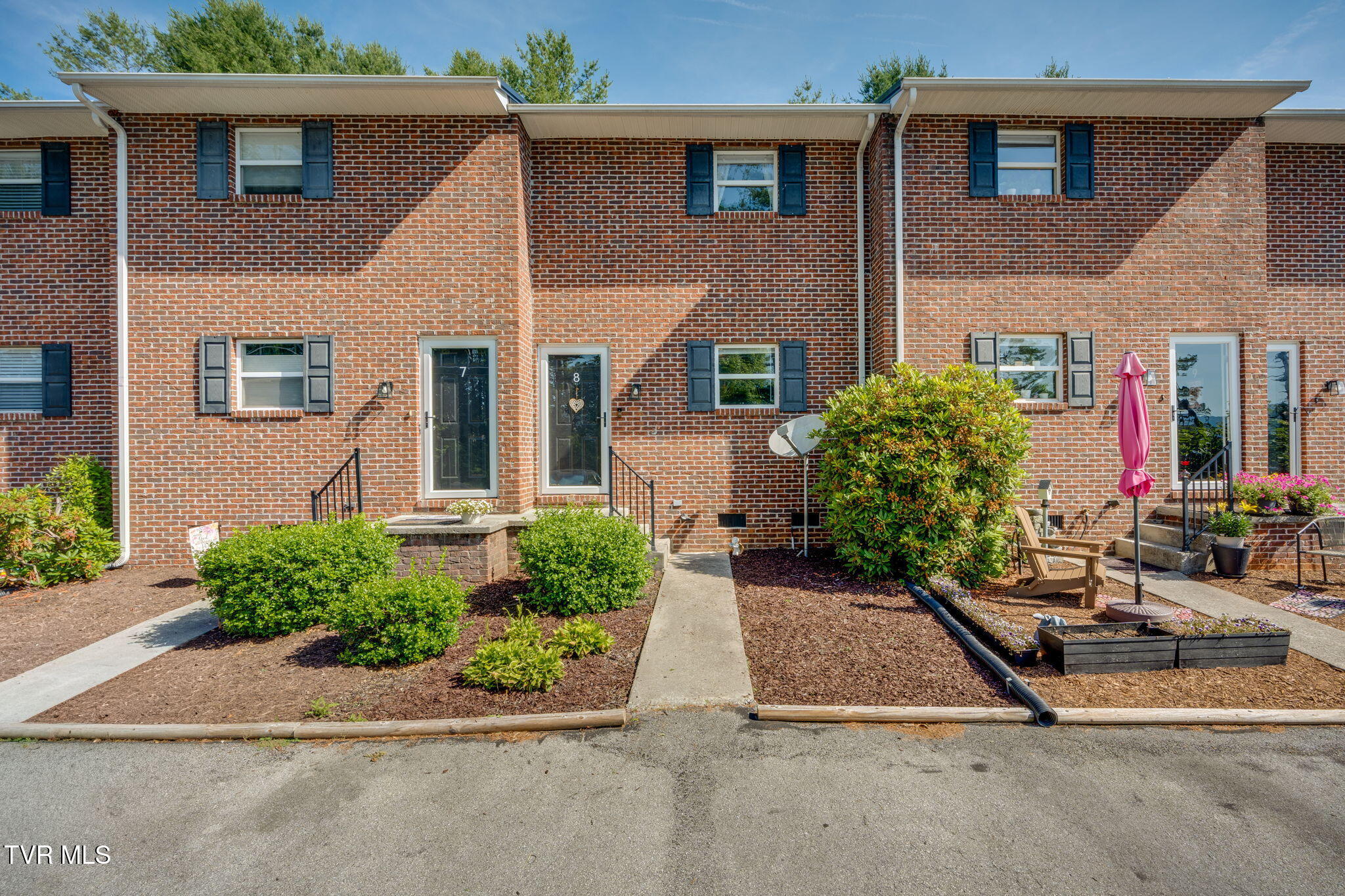 201 Ron Royce Drive 8 — photo
