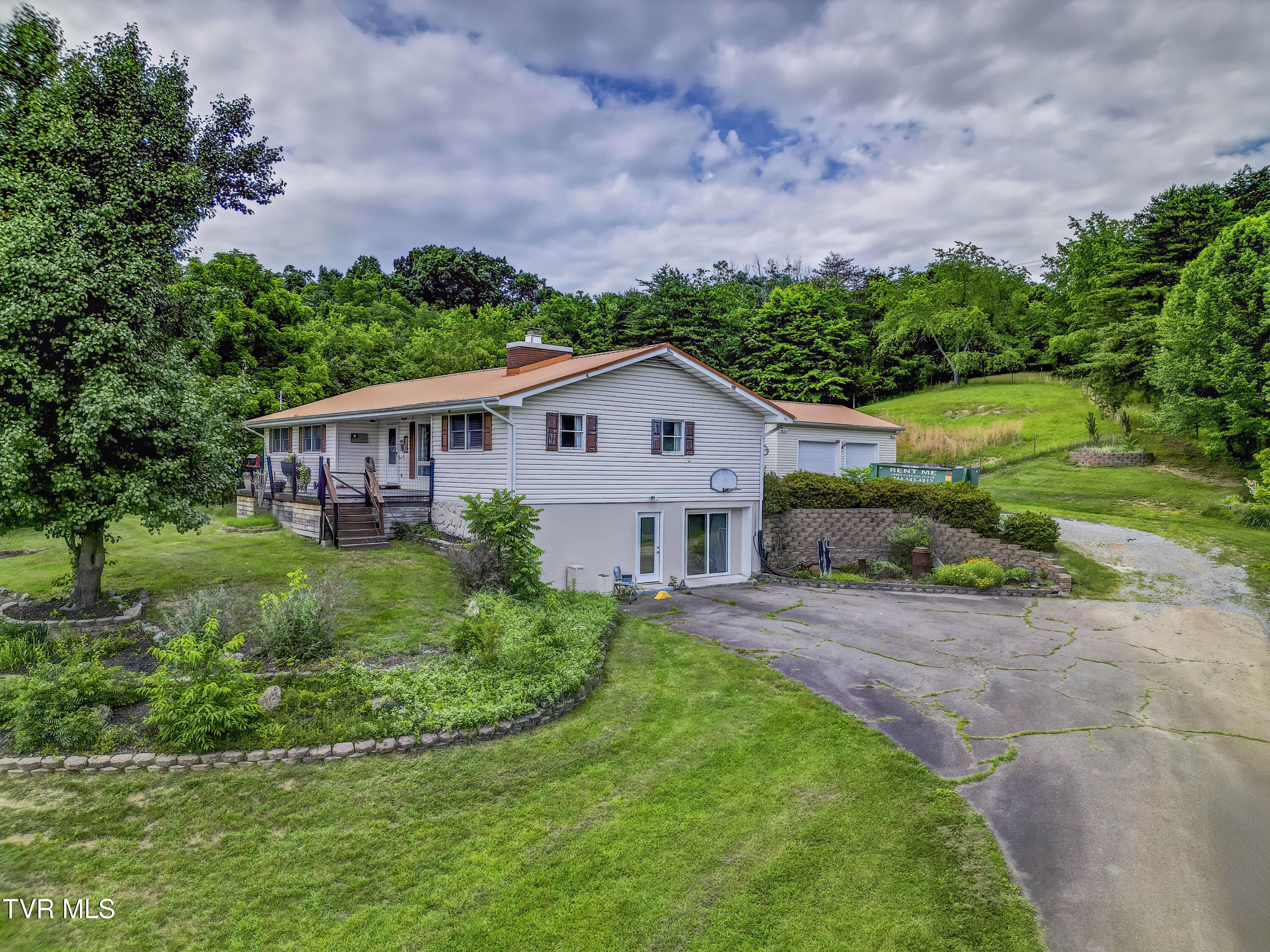 151 Hicks Hollow Lane — photo