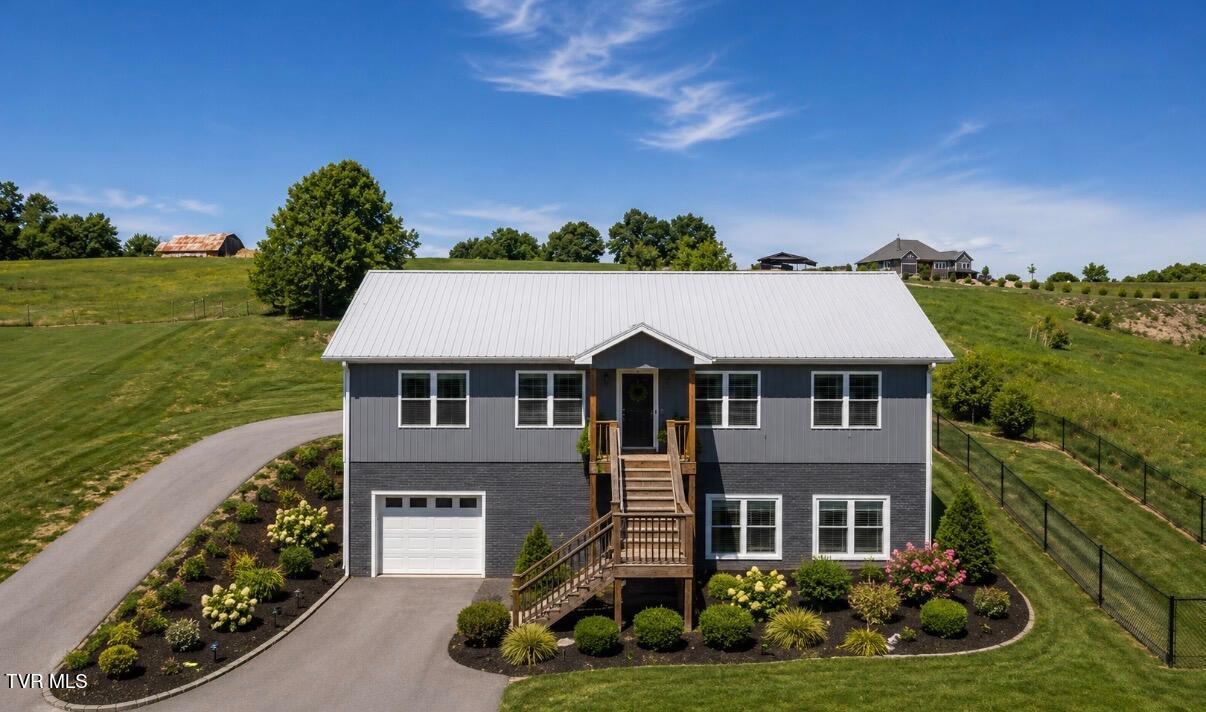 143 Stage Road — photo