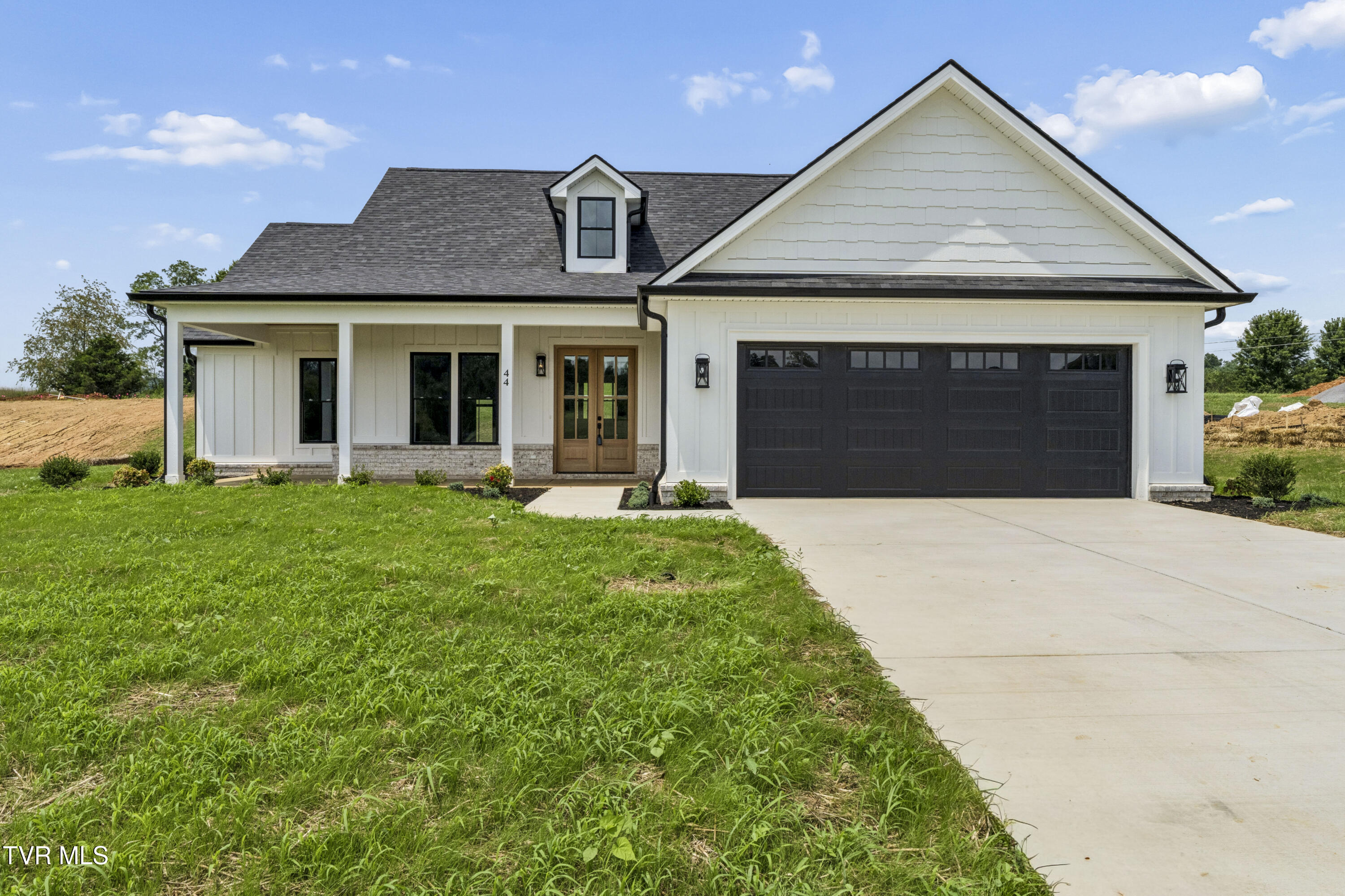 44 Steepleview Court — photo