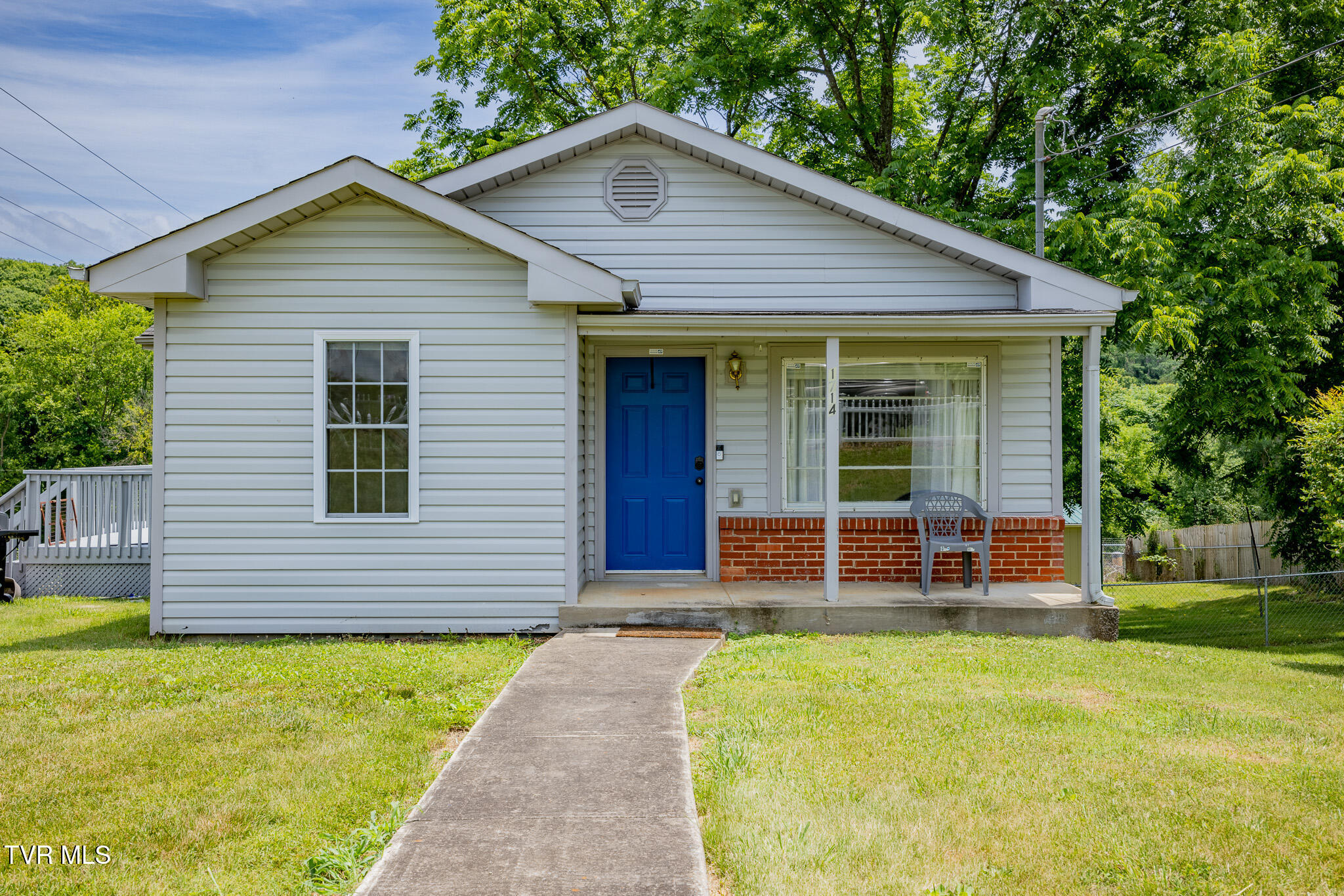 1714 East Millard Street — photo