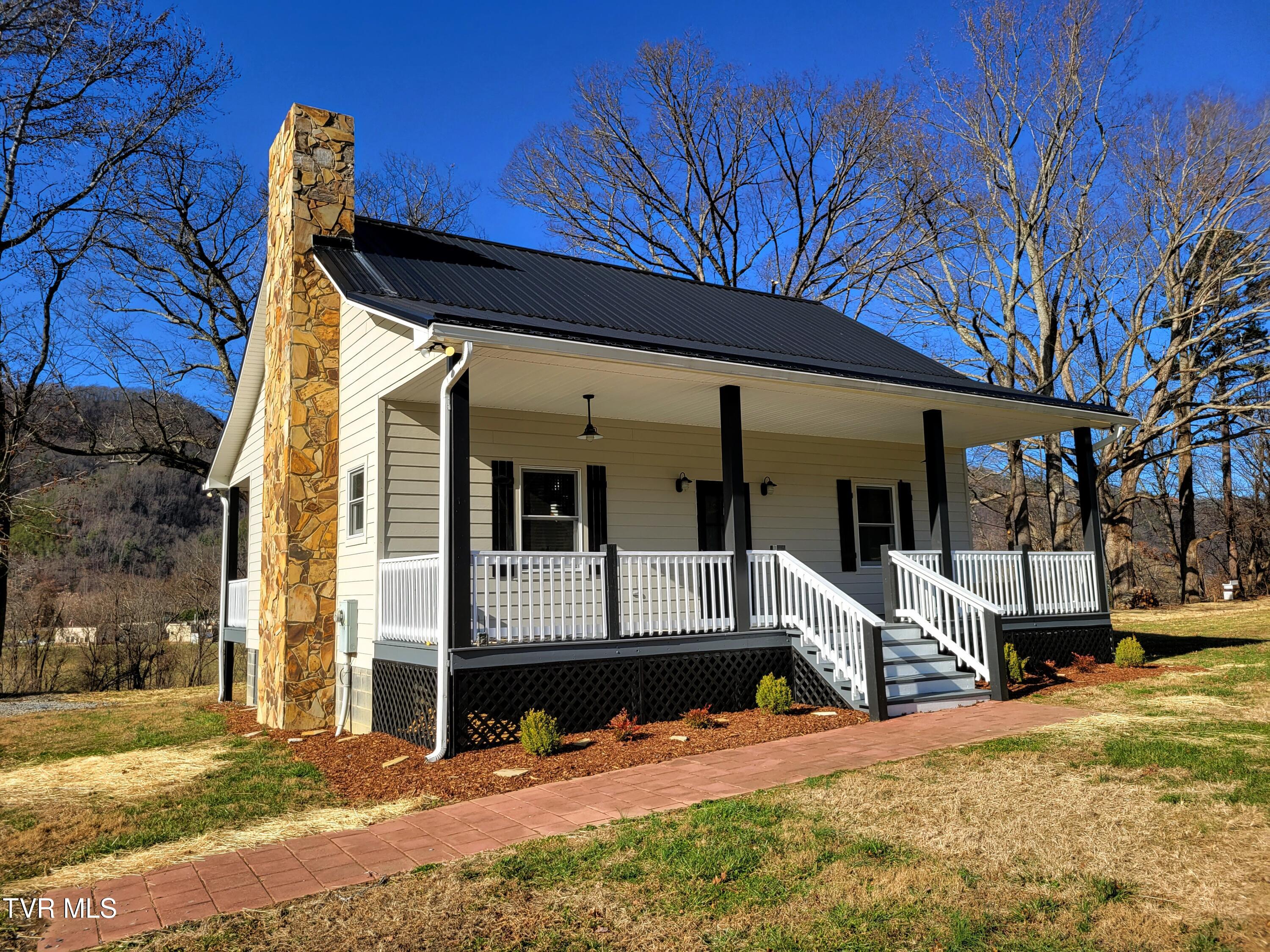 109 Carey Lane — photo