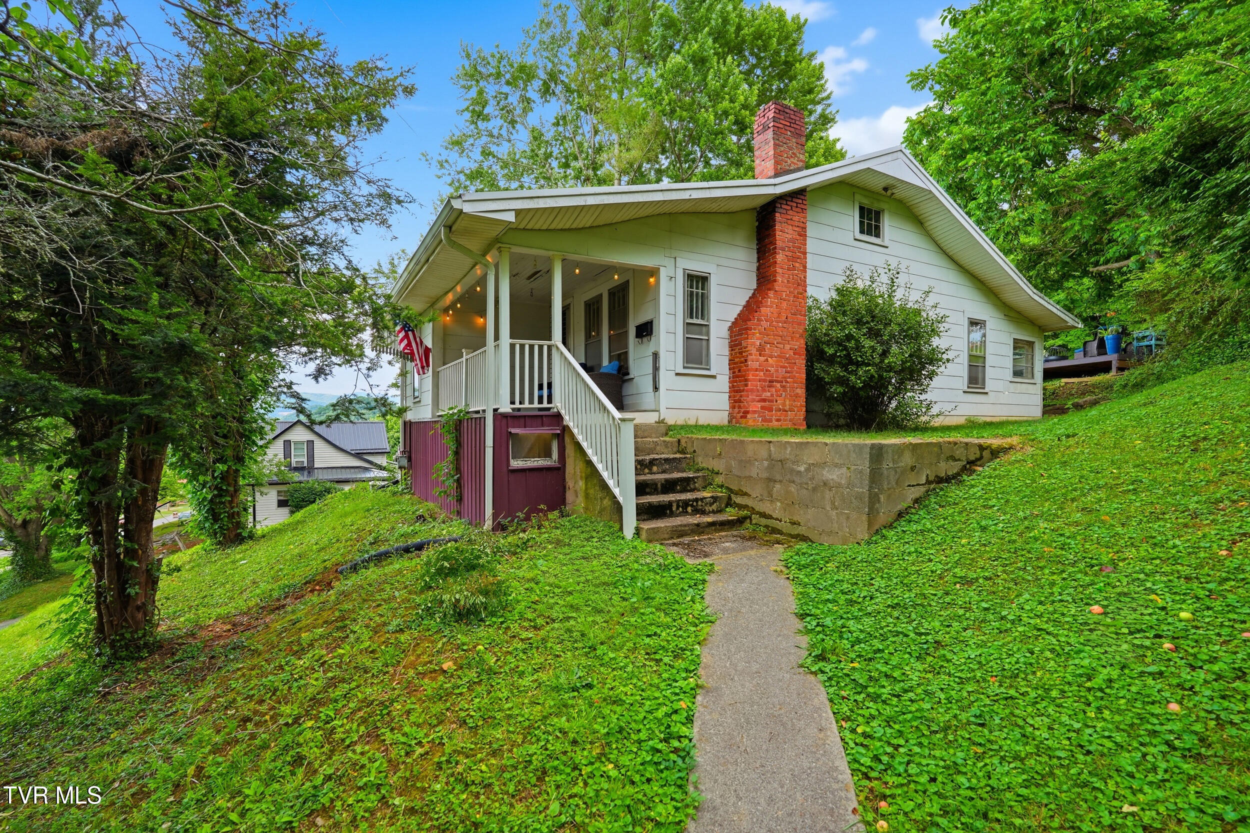 806 Beech Street — photo