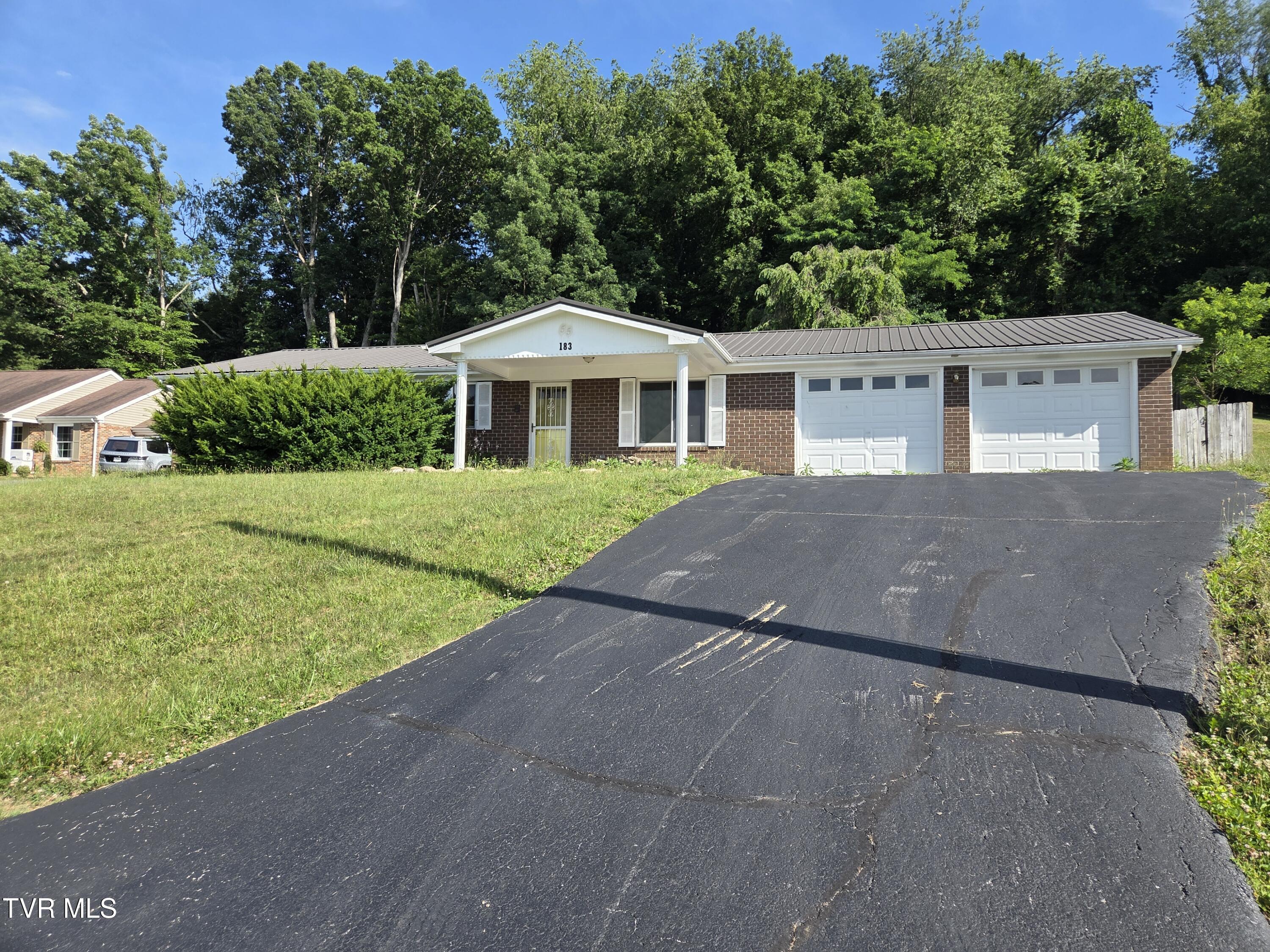 183 Claremont Circle — photo