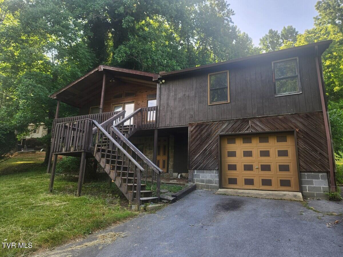 1111 Berry Road — photo