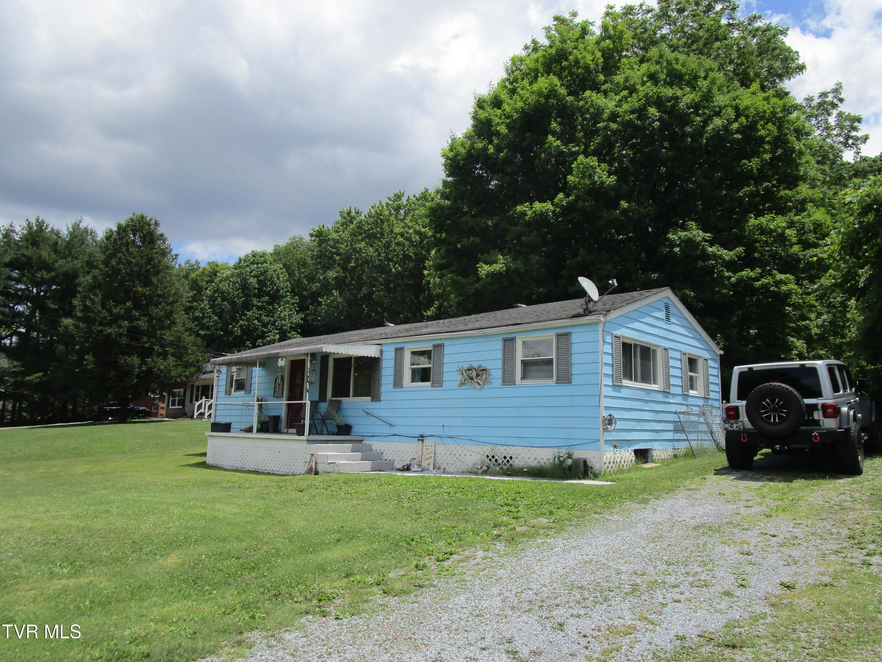 1818 West Lakeview Drive — photo
