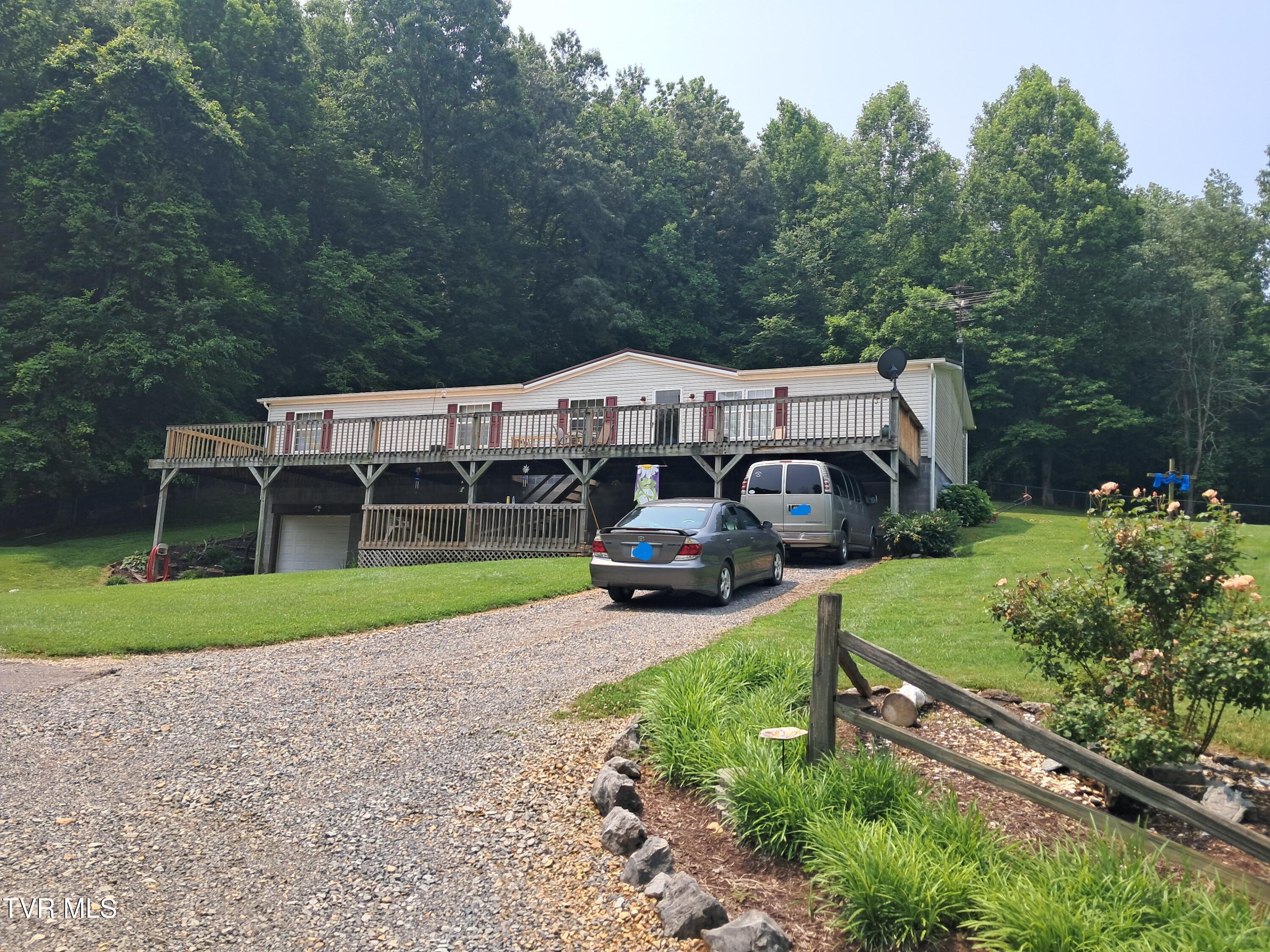860 Iron Bridge Road — photo