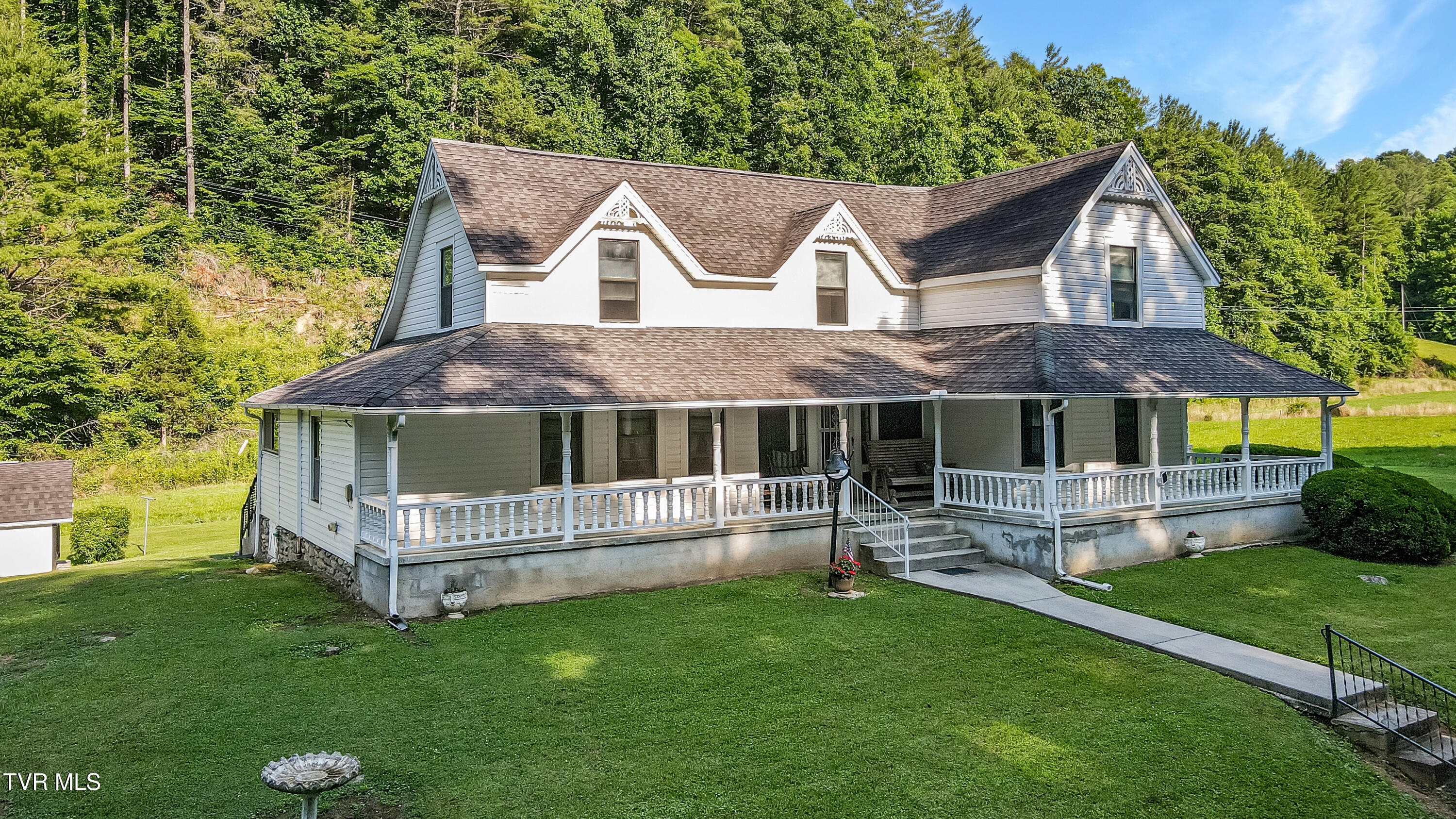 4389 Old Asheville Highway — photo