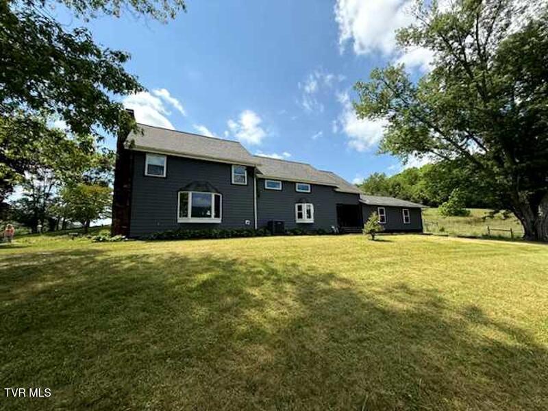 290 Snyder Ridge Road, Rose Hill, VA 24281