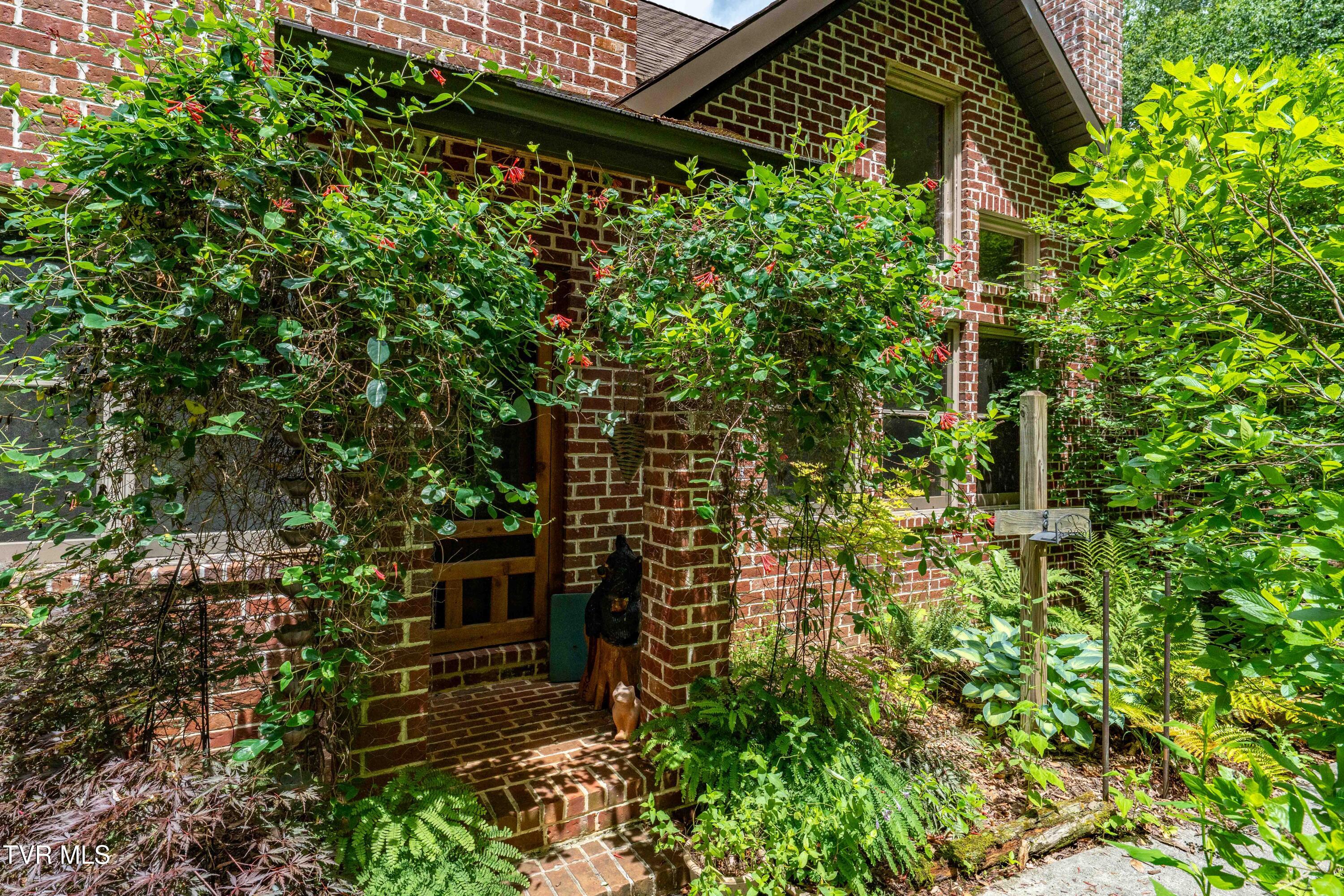 117 Toms Creek Drive — photo
