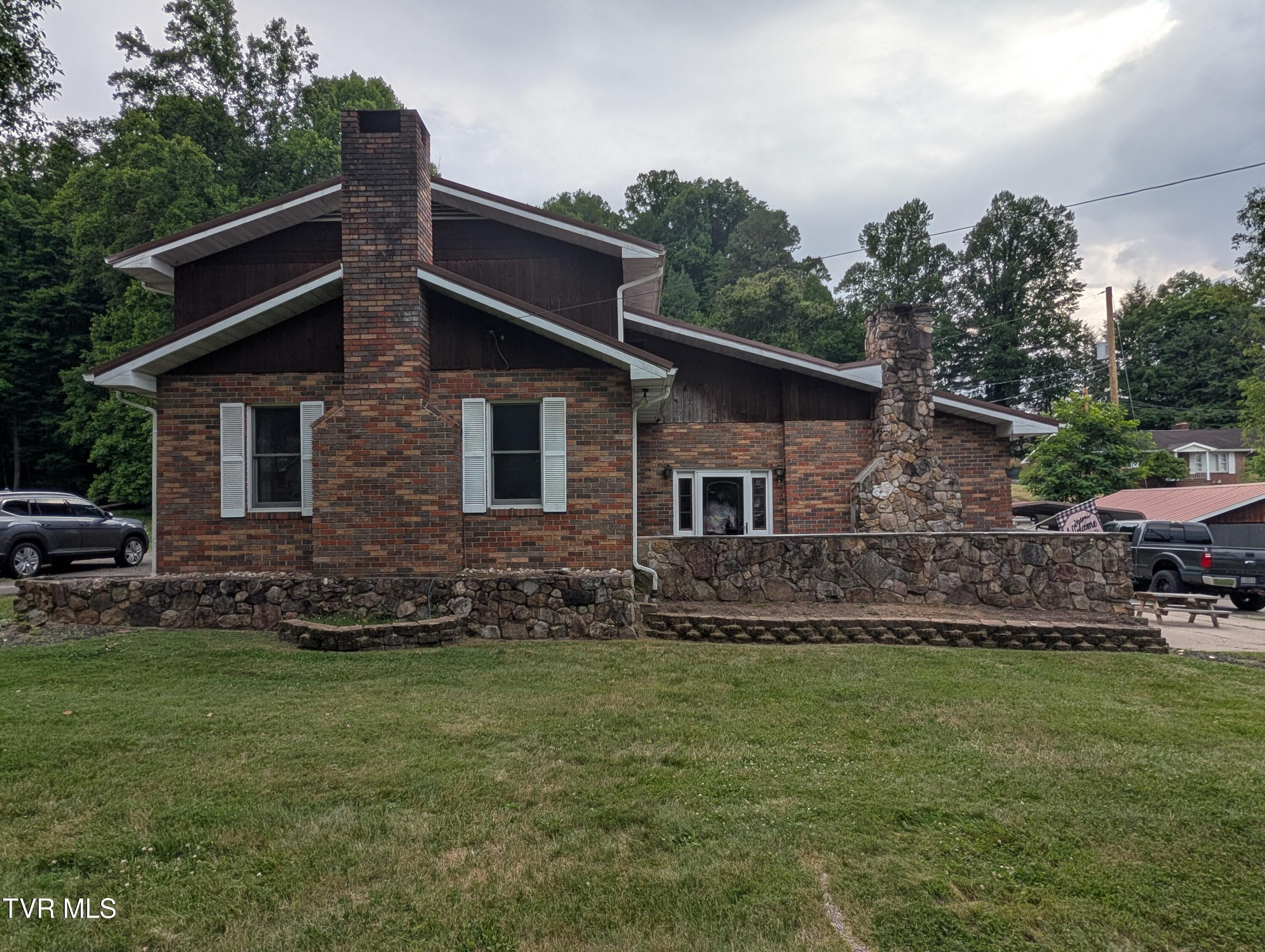 170 Pleasant Drive — photo