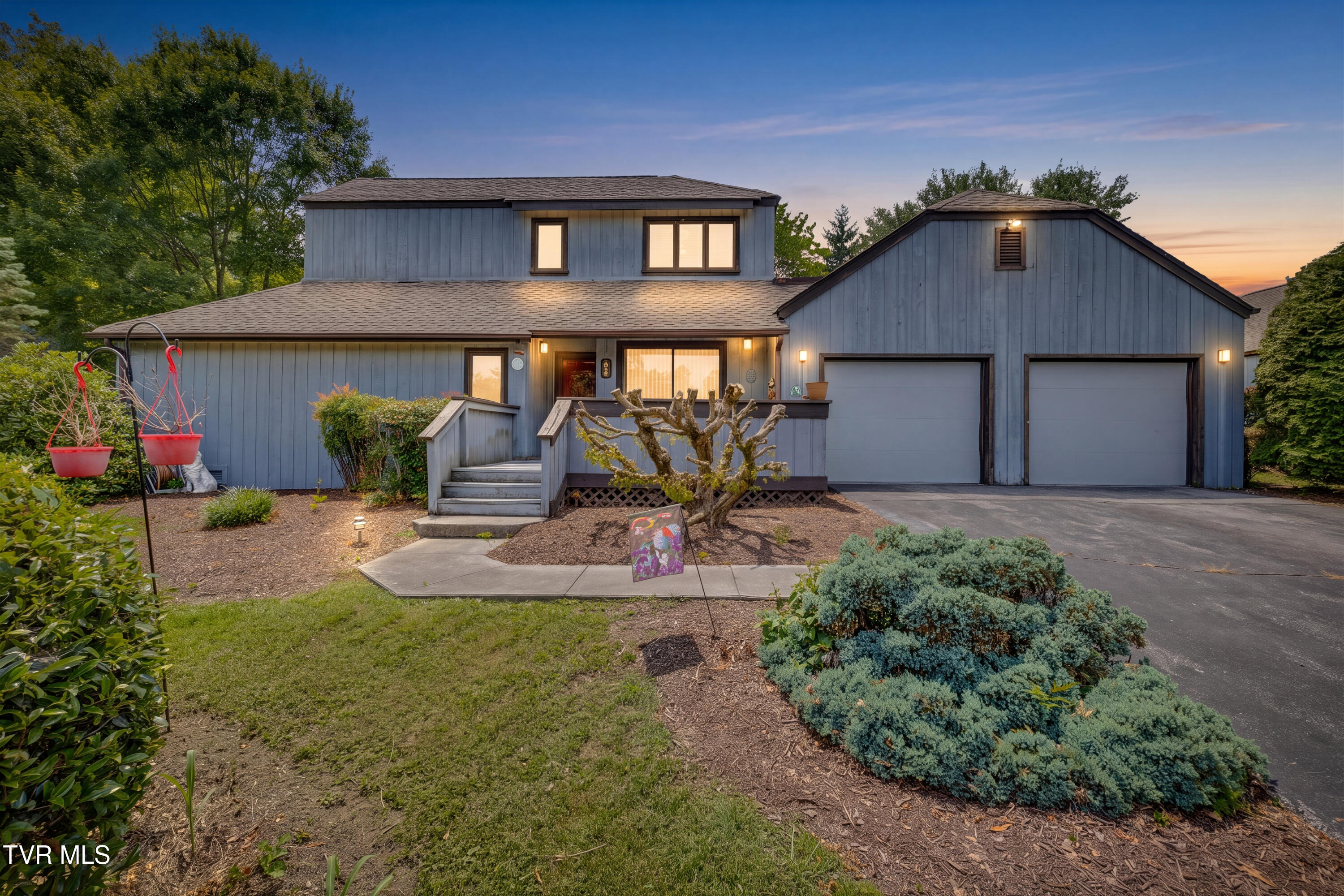 276 South Hampton Drive — photo