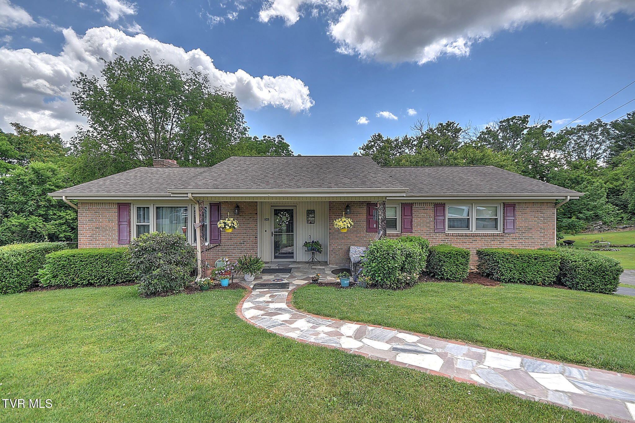 459 Mcarthur Circle — photo
