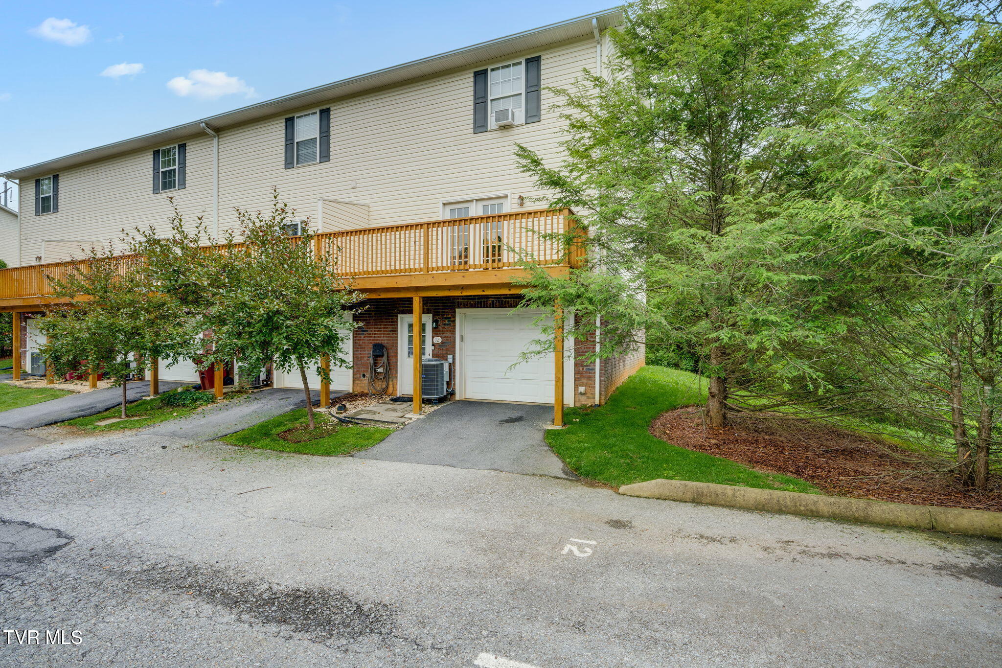 2201 Cherokee Road Apt 12 — photo