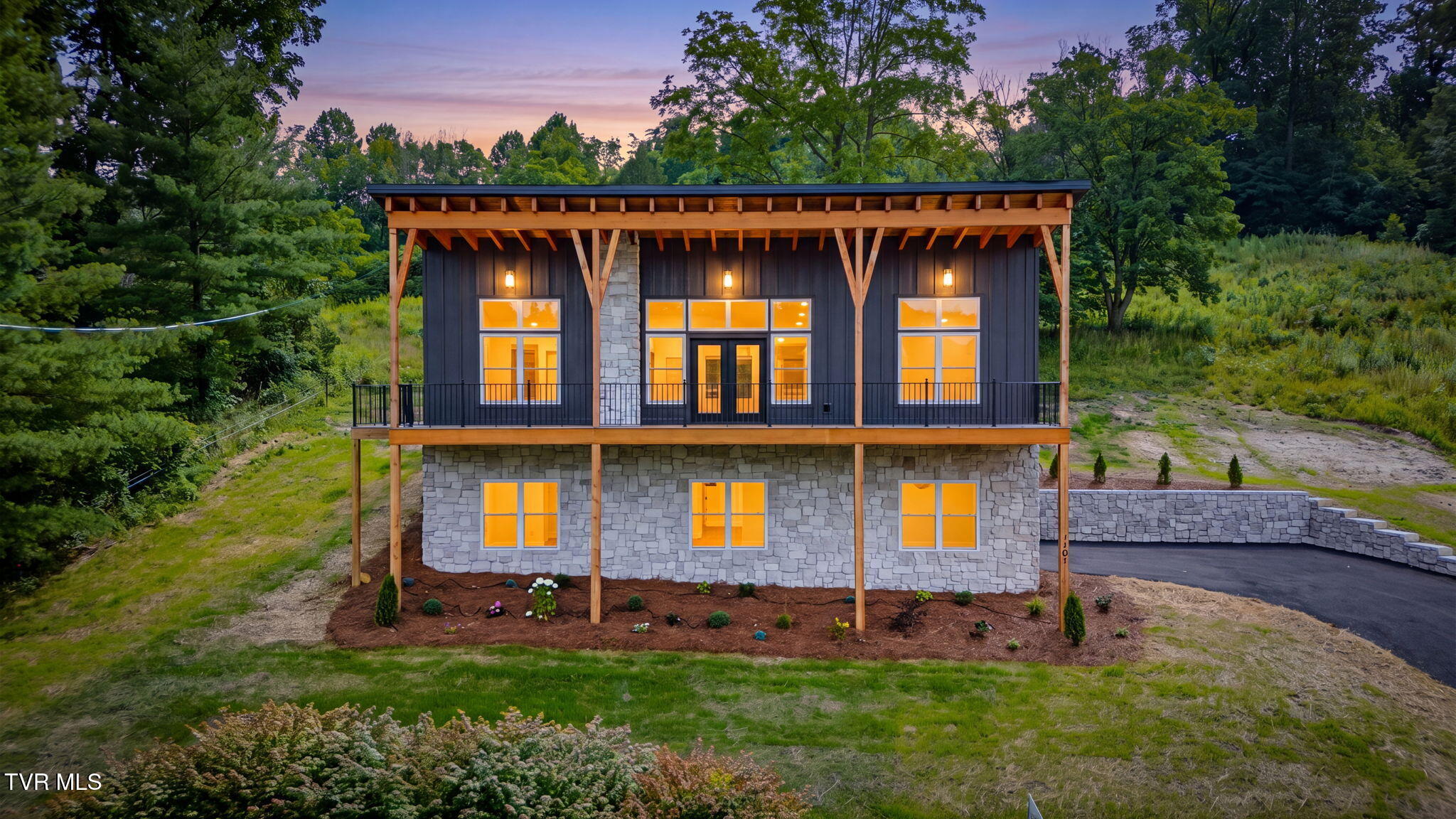 1385 Gap Creek Road — photo