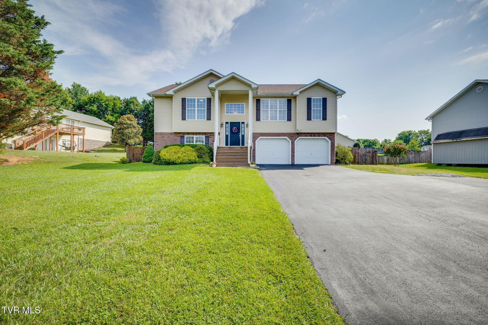 153 Royal Oaks Drive — photo