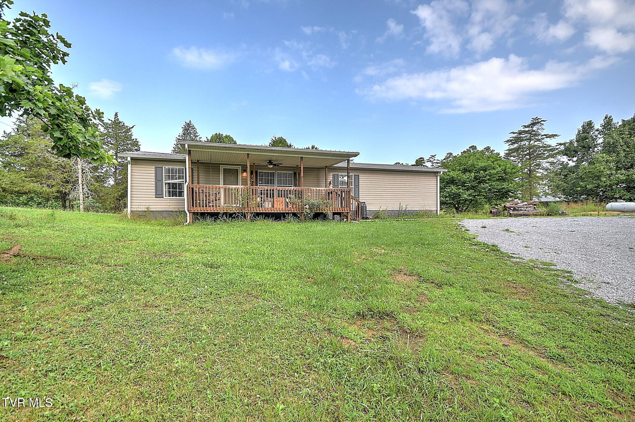 396 Summitt Hill Road — photo
