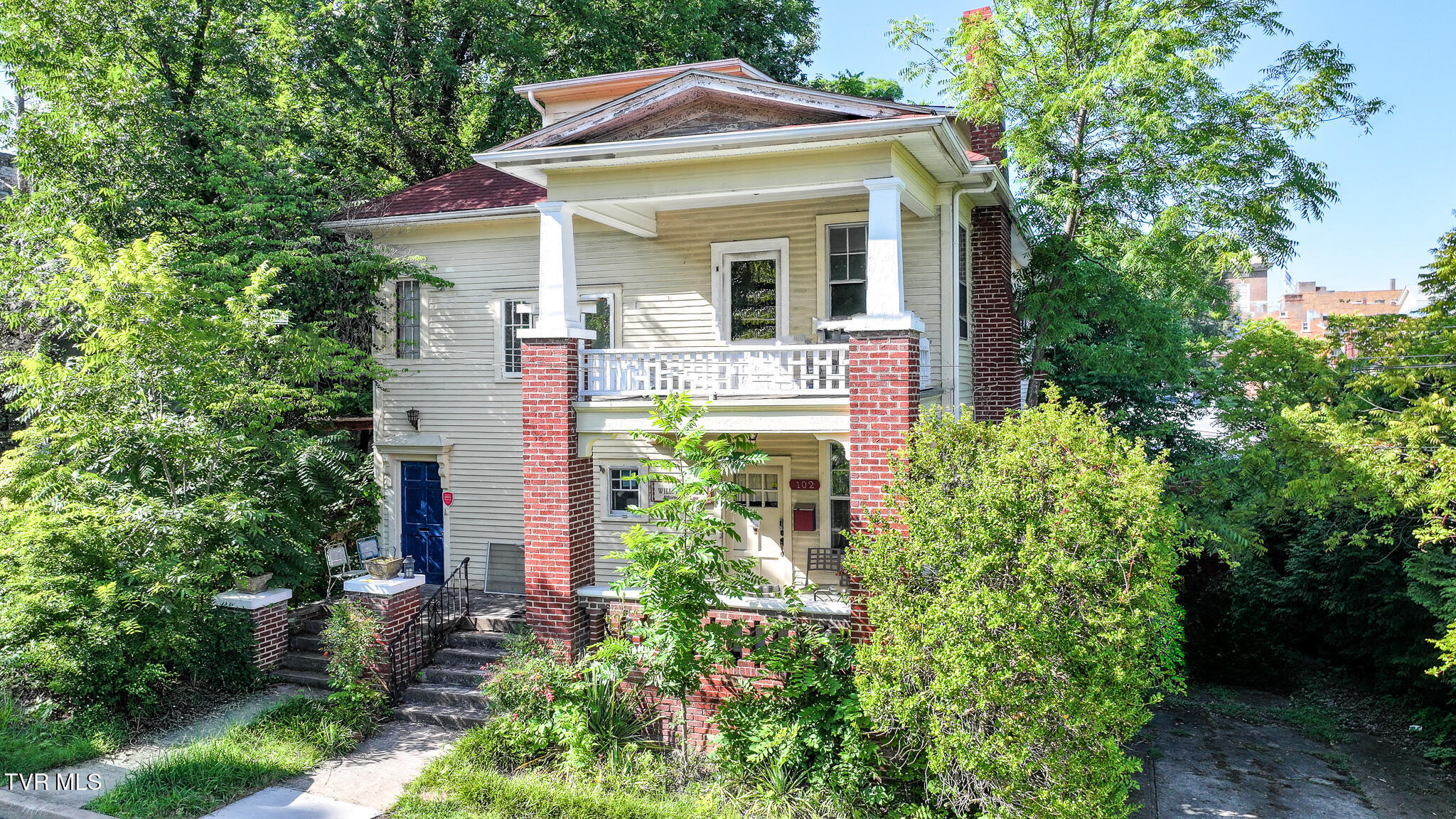 102 West Mckee Street — photo
