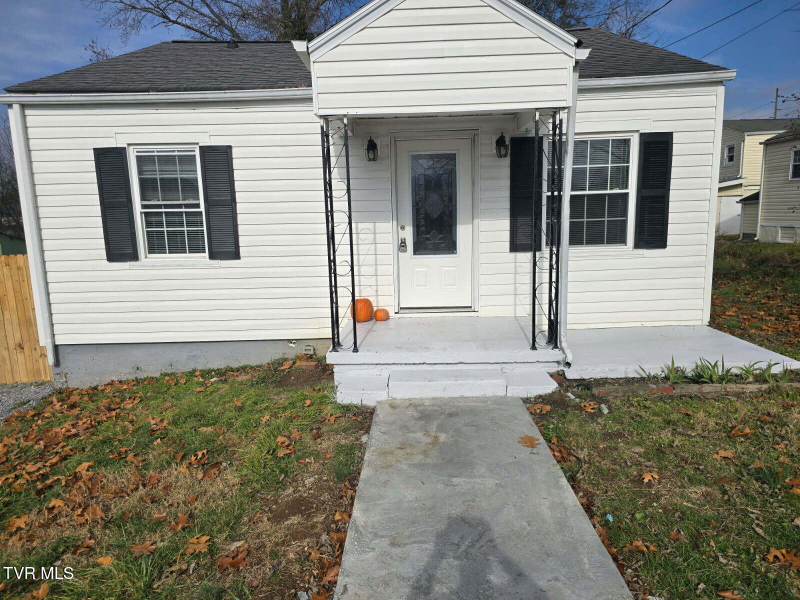 11 Birch Street — photo