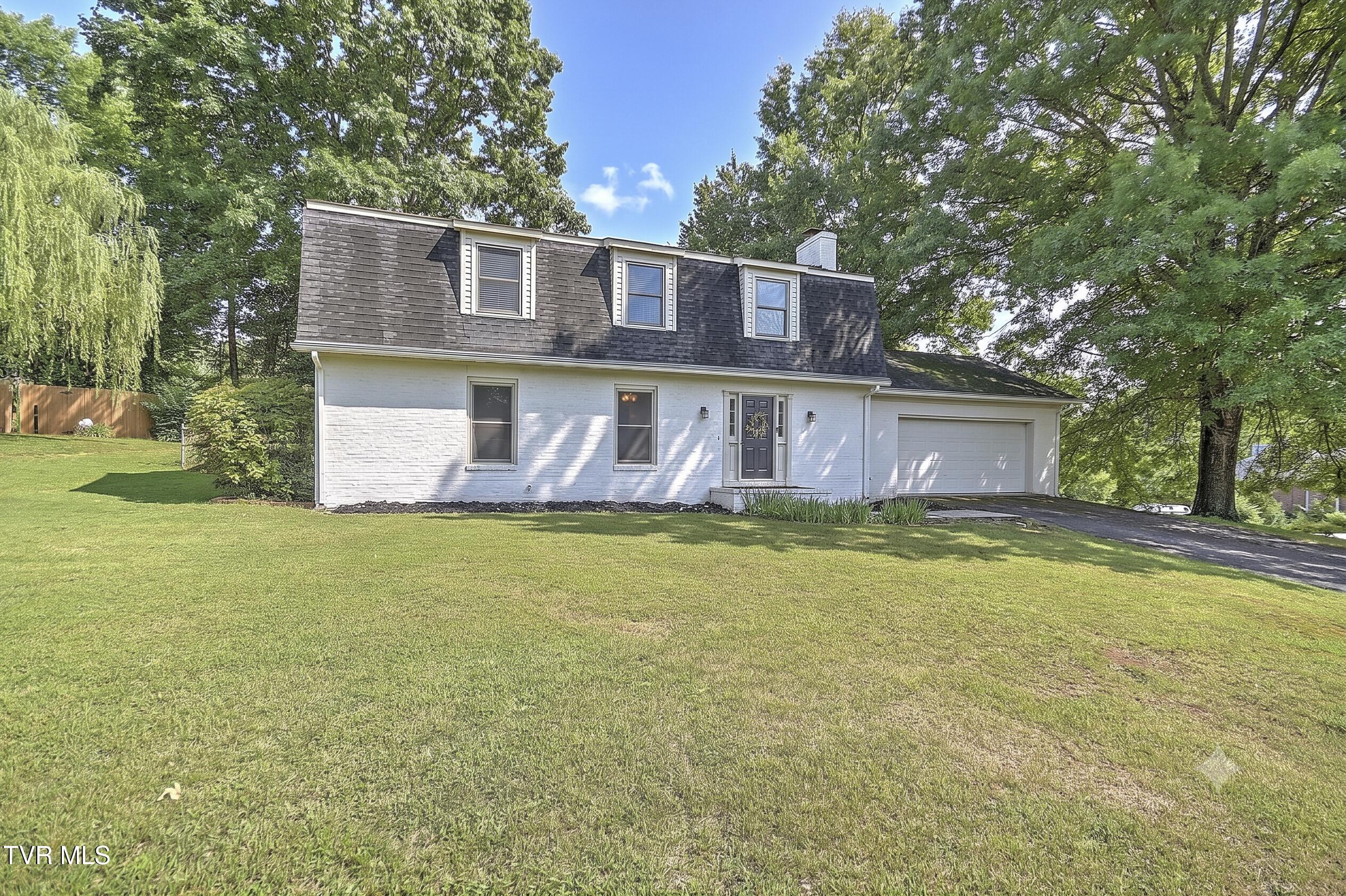 200 Tiffany Road — photo