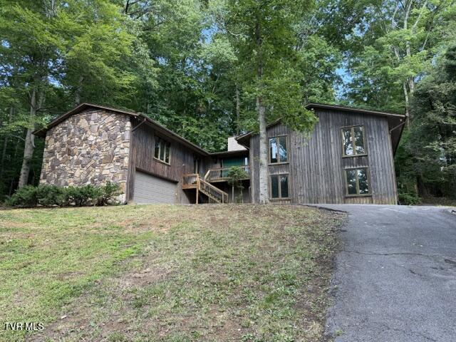 733 Blakley Drive — photo
