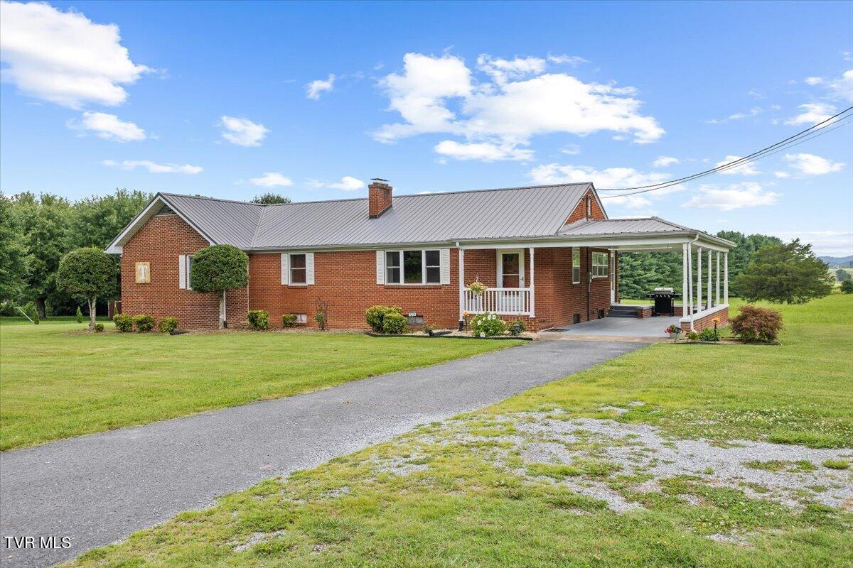 7275 Erwin Highway — photo